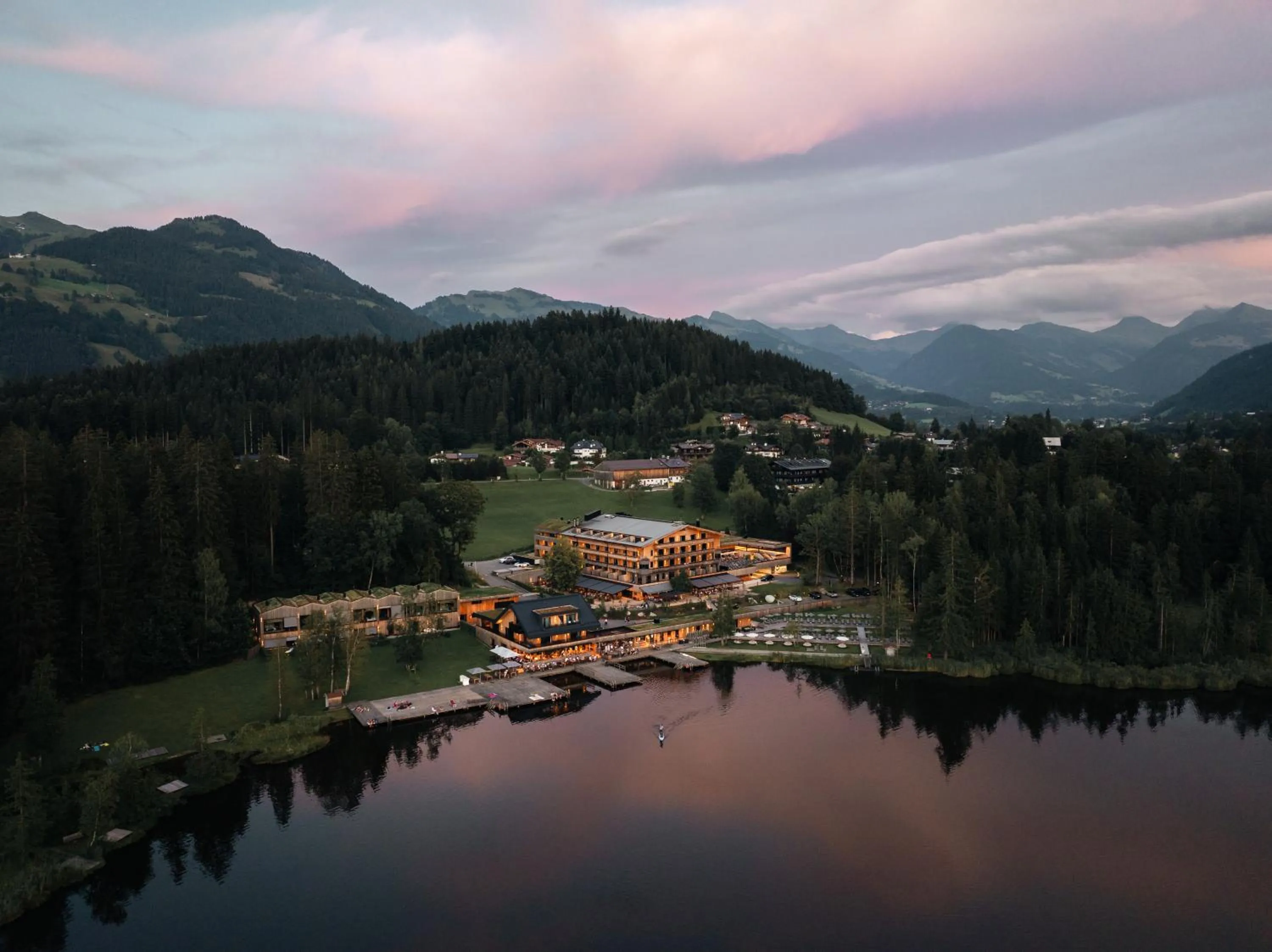 Property building in Alpenhotel Kitzbühel am Schwarzsee - 4 Sterne Superior