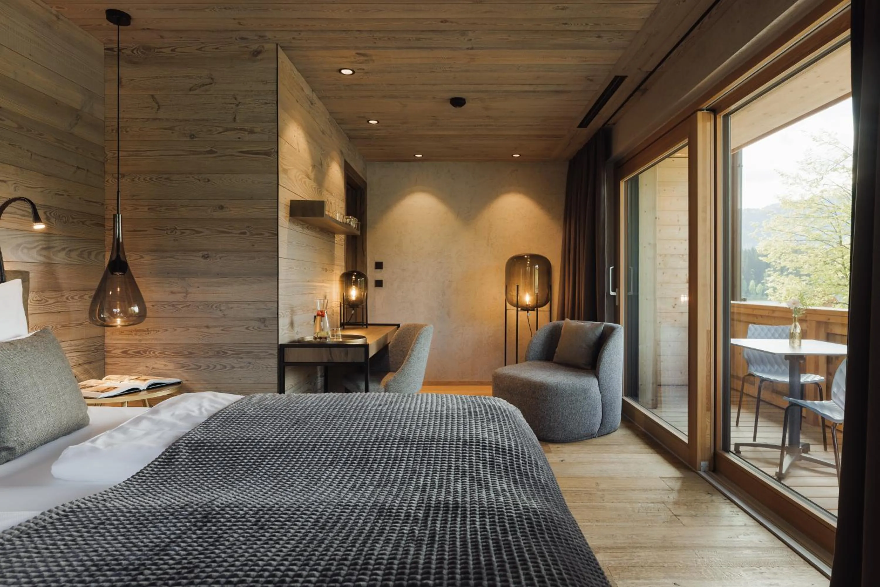 Bed in Alpenhotel Kitzbühel am Schwarzsee - 4 Sterne Superior