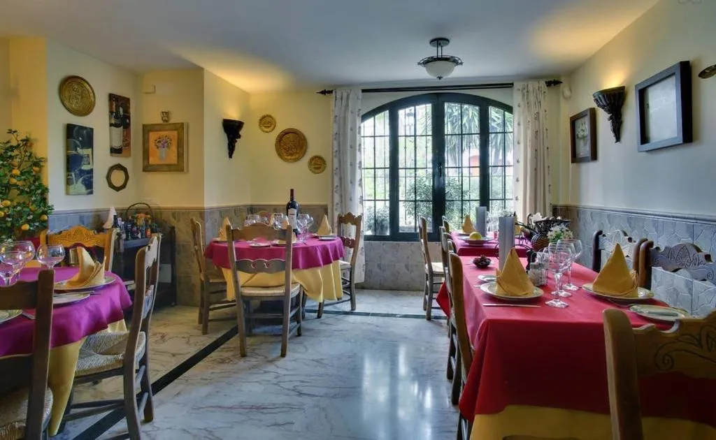 Restaurant/places to eat in Hospederia V Centenario