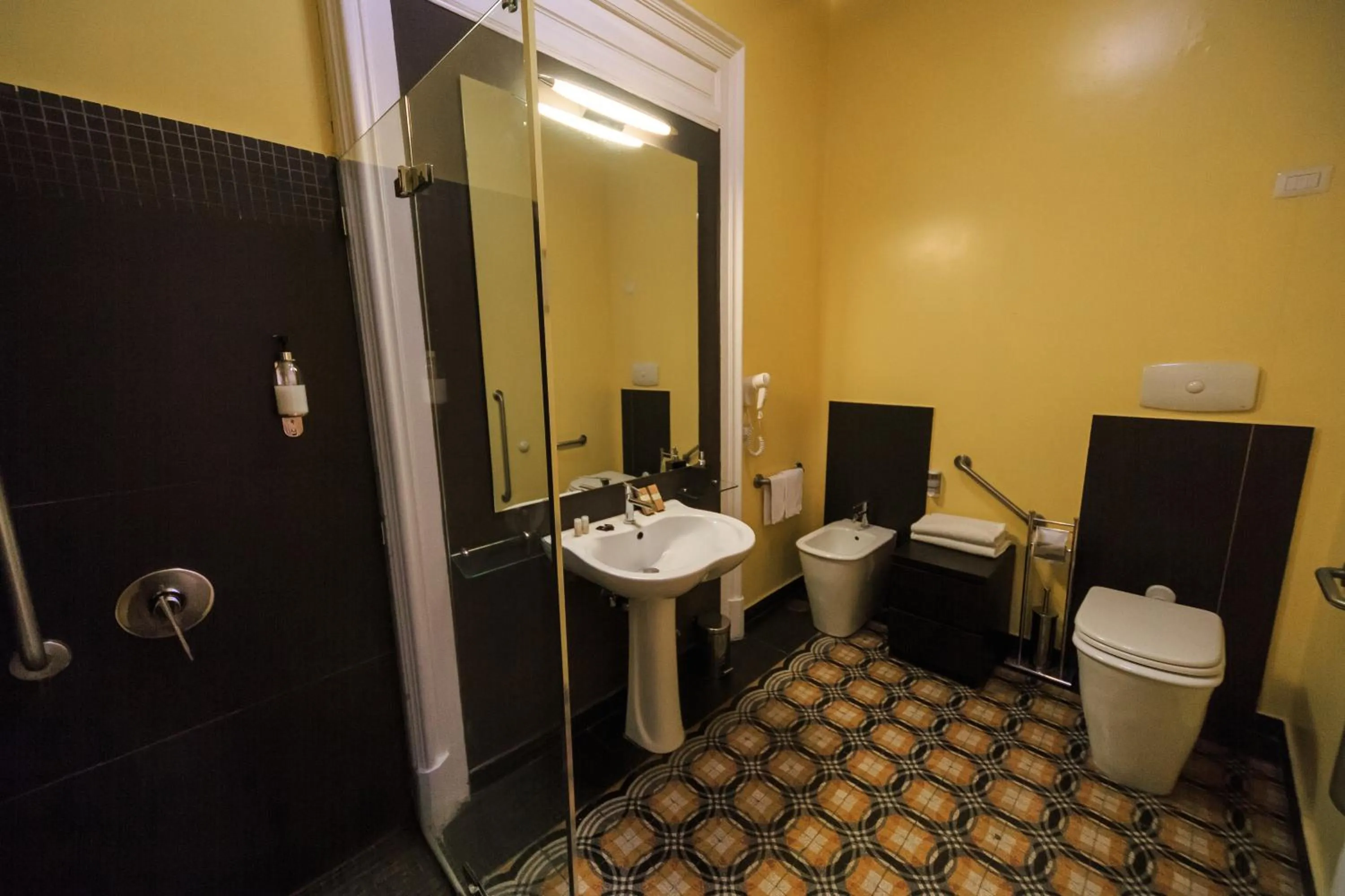 Bathroom in Spaccanapoli Comfort Suites