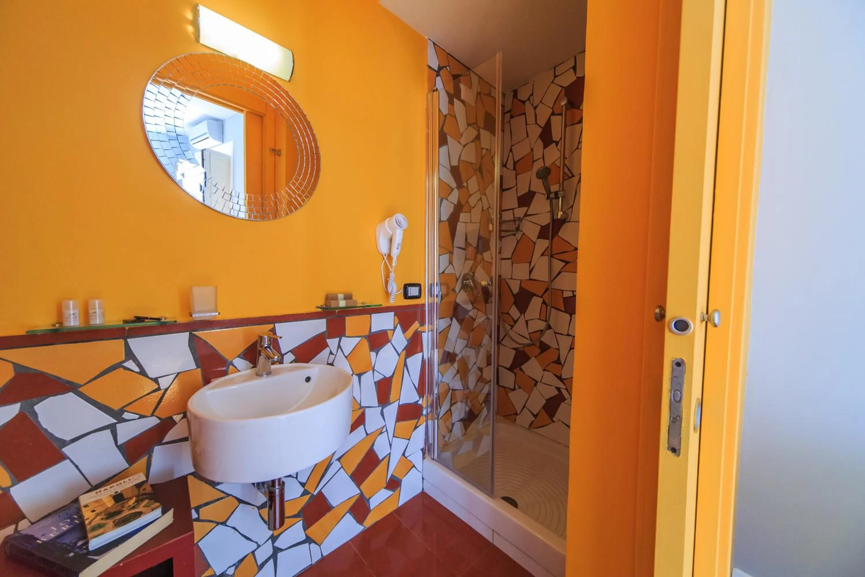 Bathroom in Spaccanapoli Comfort Suites