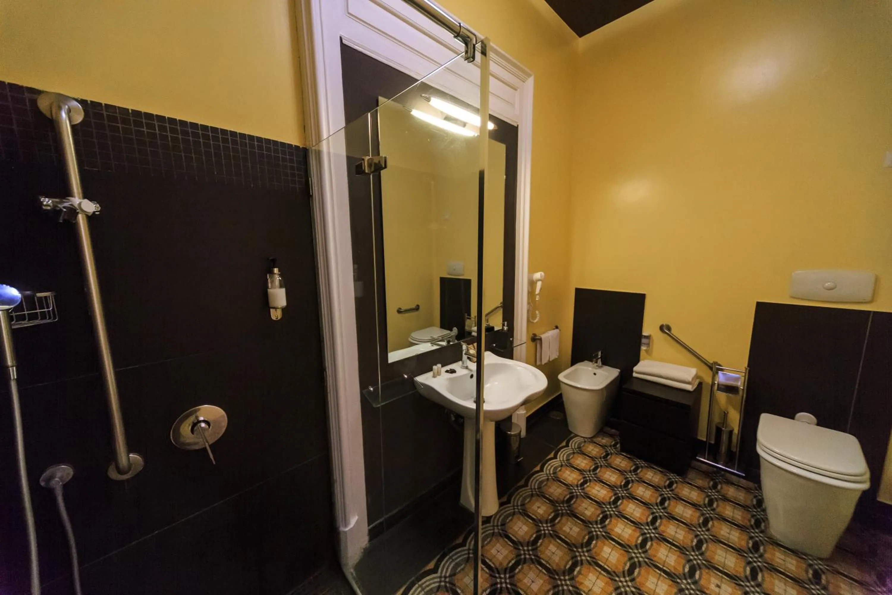 Bathroom in Spaccanapoli Comfort Suites