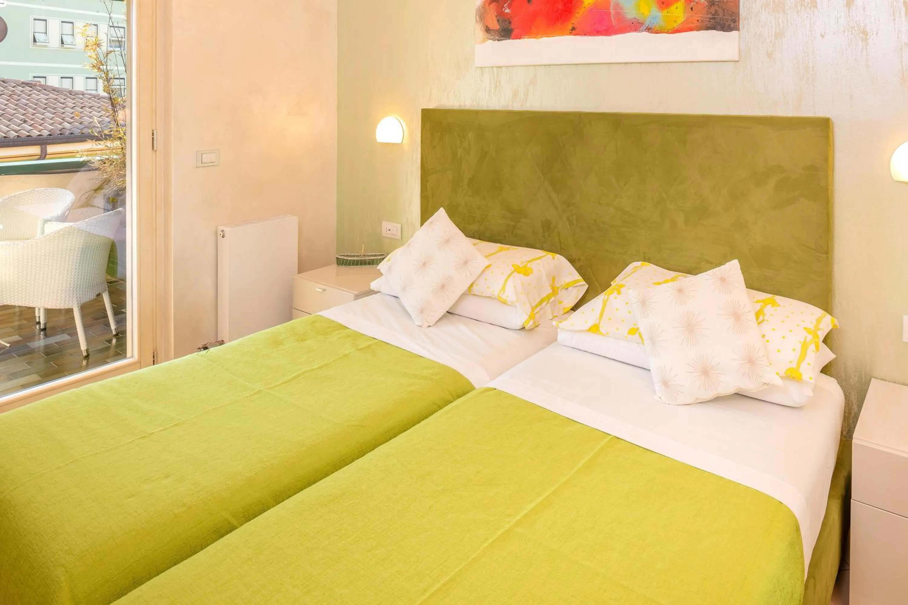 Bed in Blue Lake Residence - Bardolino