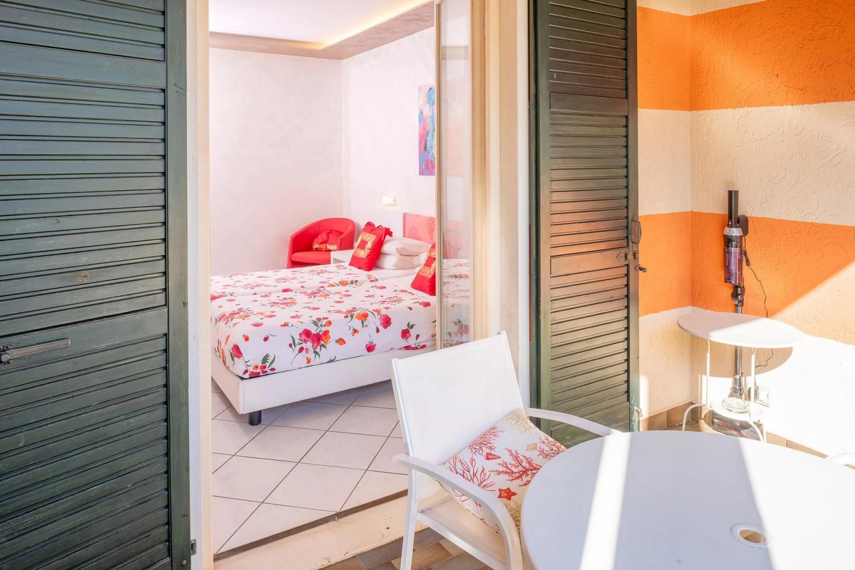 Bed in Blue Lake Residence - Bardolino