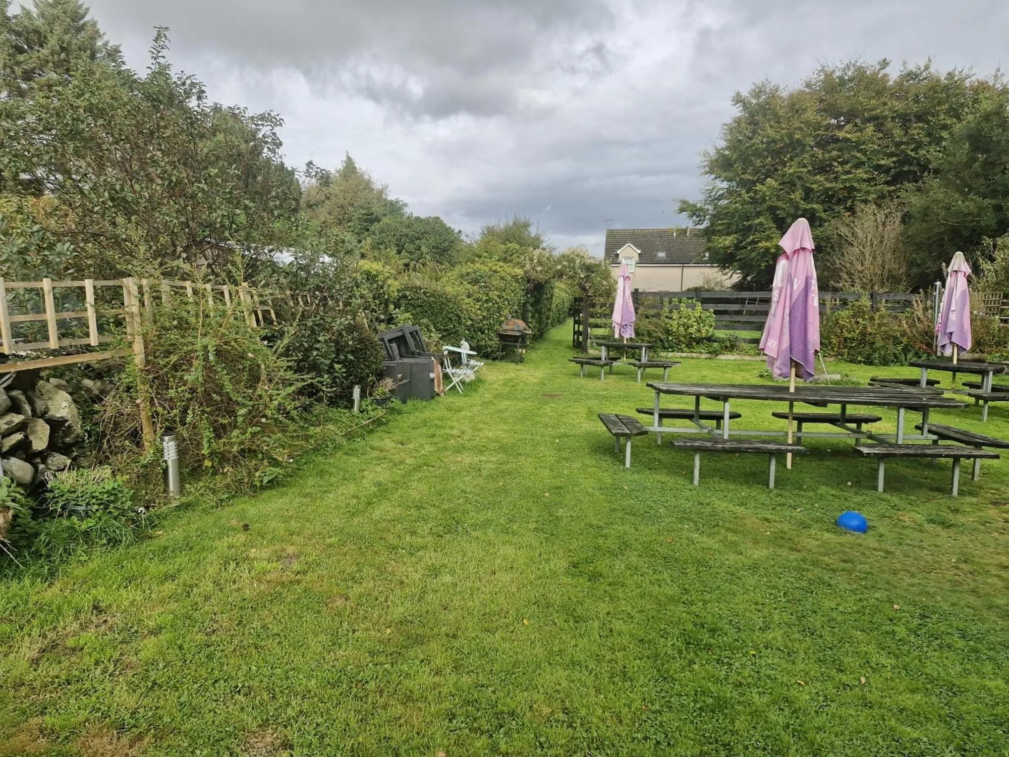 The Craighlaw Hideaway A Peaceful Village Escape 2 Bedroom Apartment with Garden