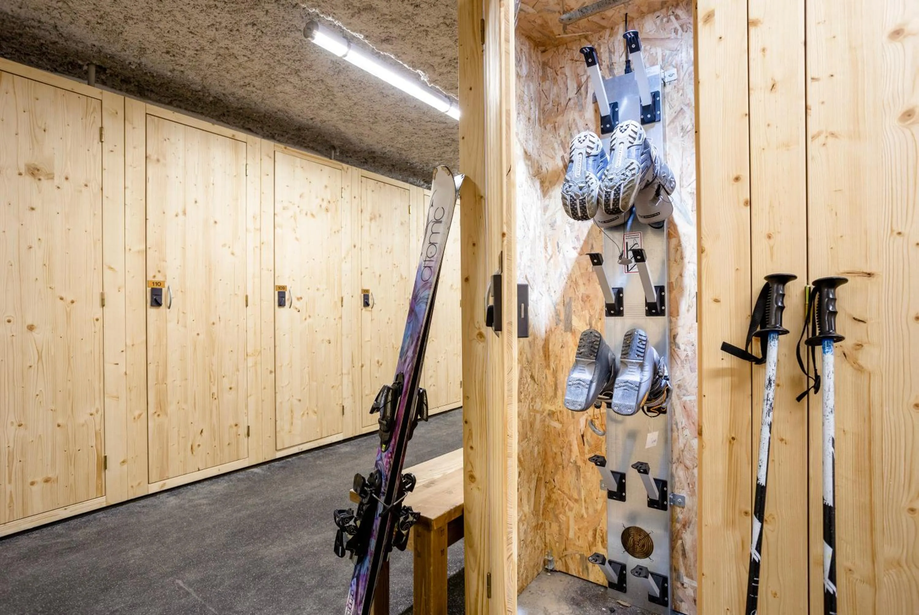 Skiing in Résidence Club MMV L'Altaviva