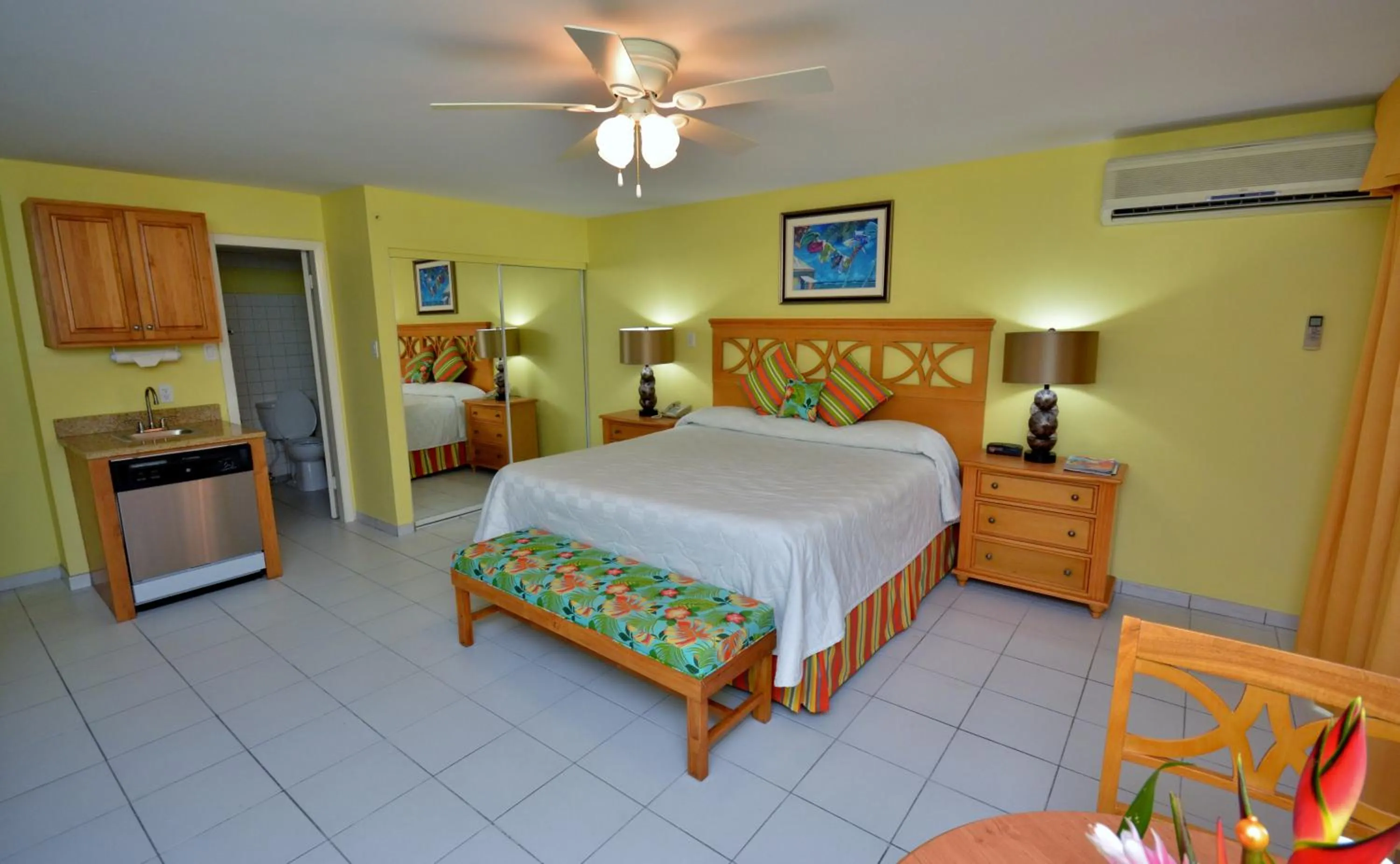 Kitchen or kitchenette, Bed in The Atrium Beach Resort and Spa Sint Maarten, Ascend Hotel Collection