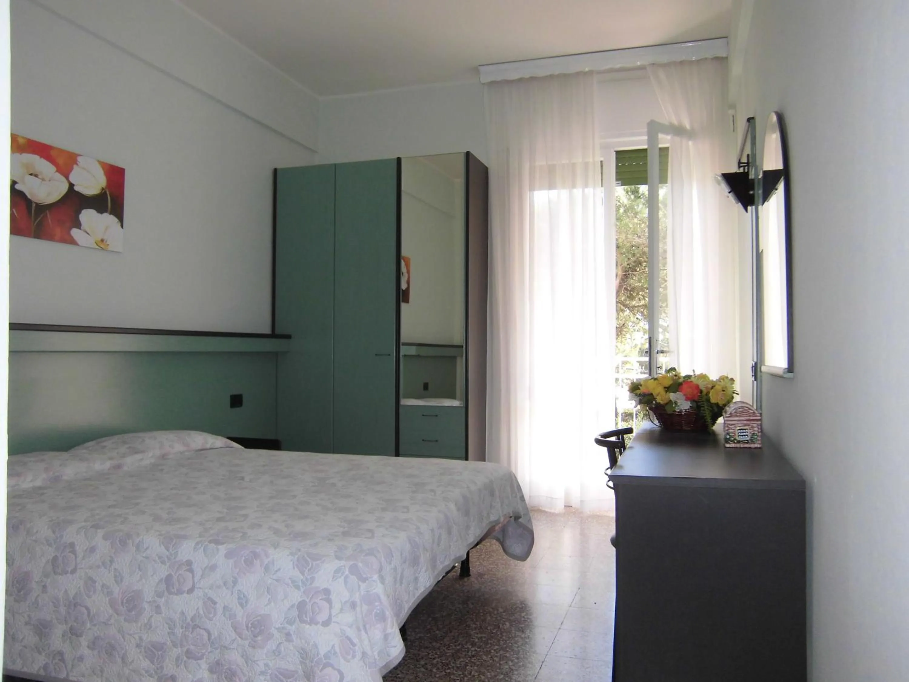 Shower in Hotel Palm Beach