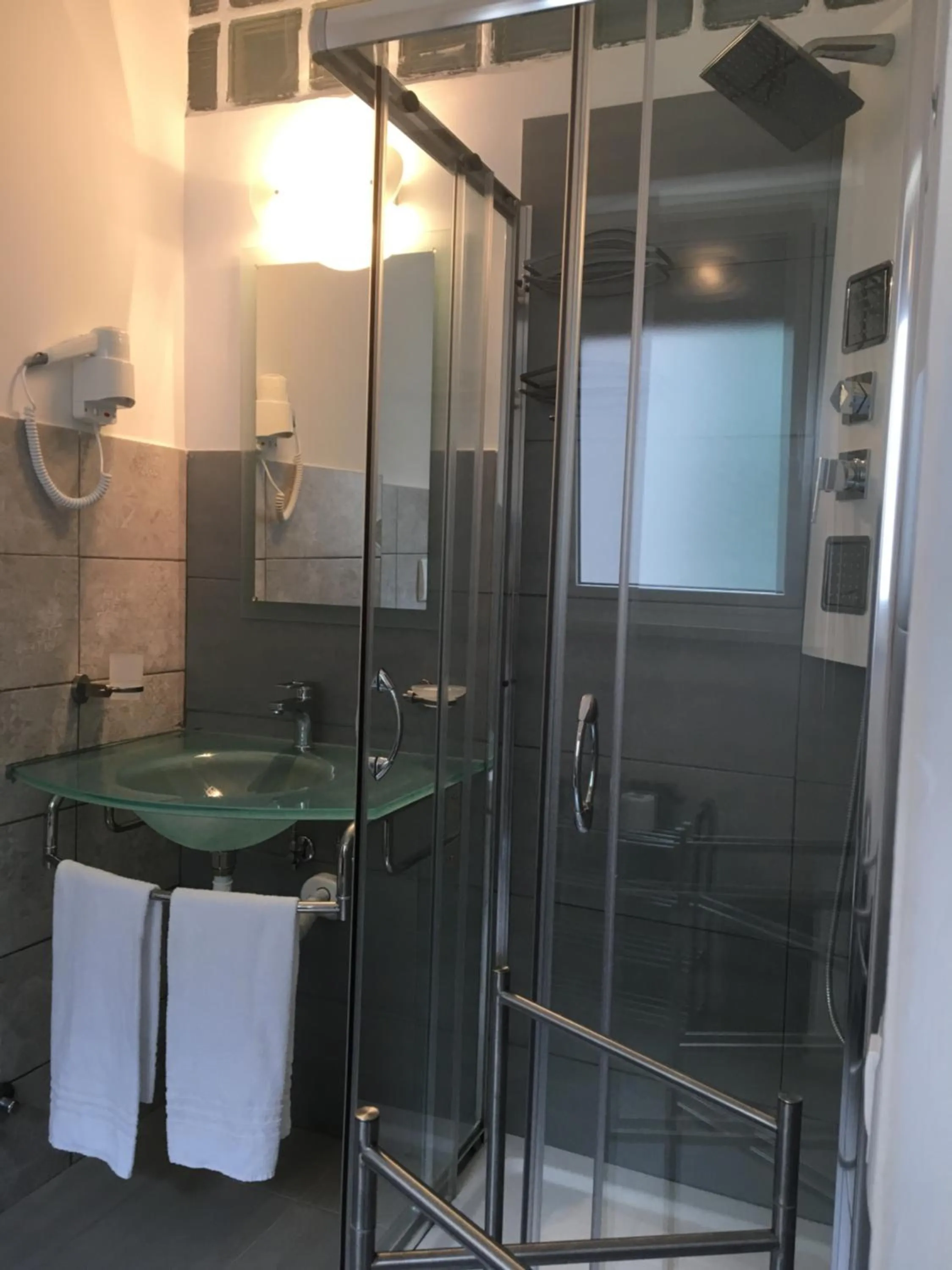 Bathroom in Vatican Central Suites