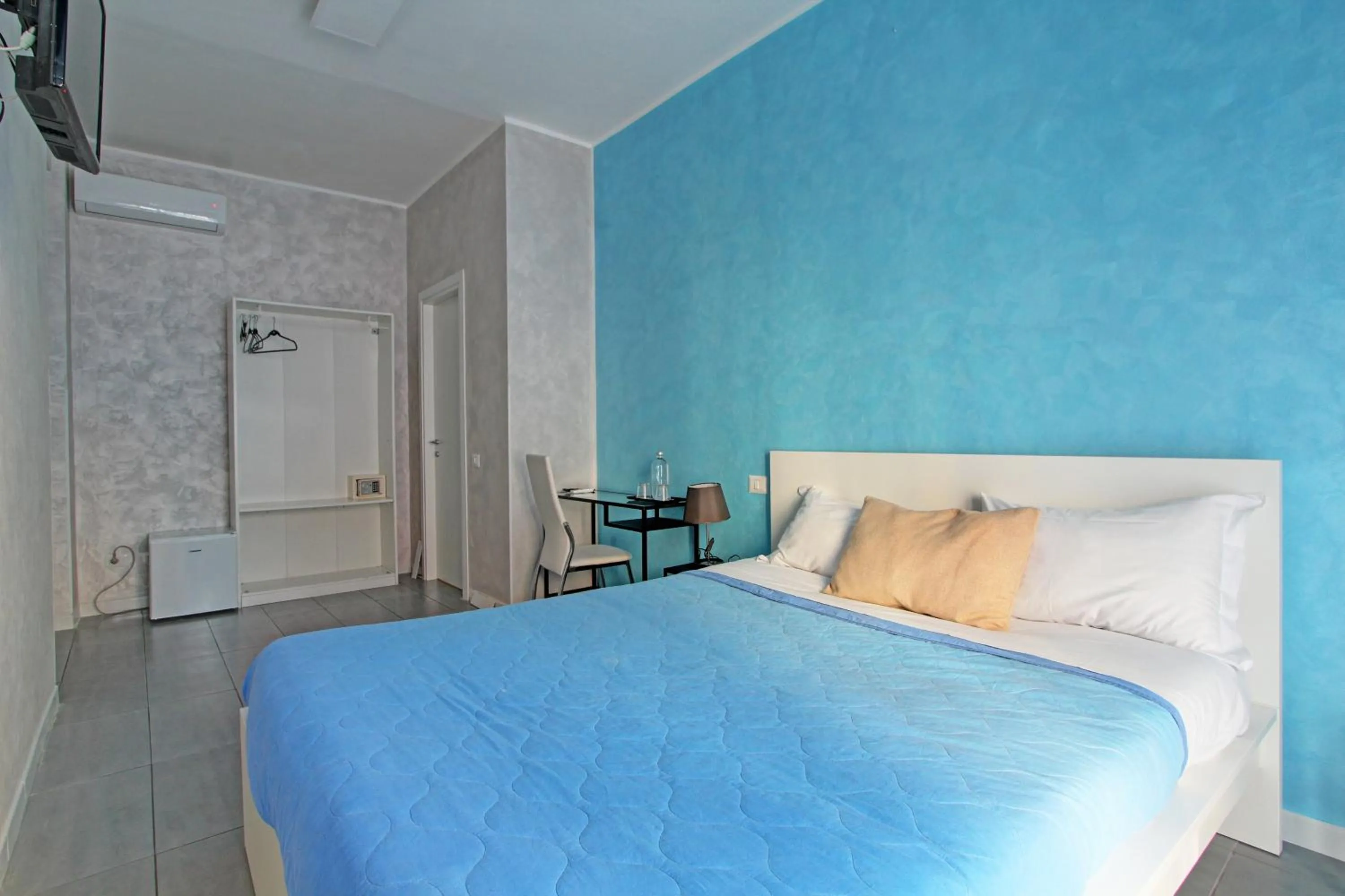 Bed in Vatican Central Suites