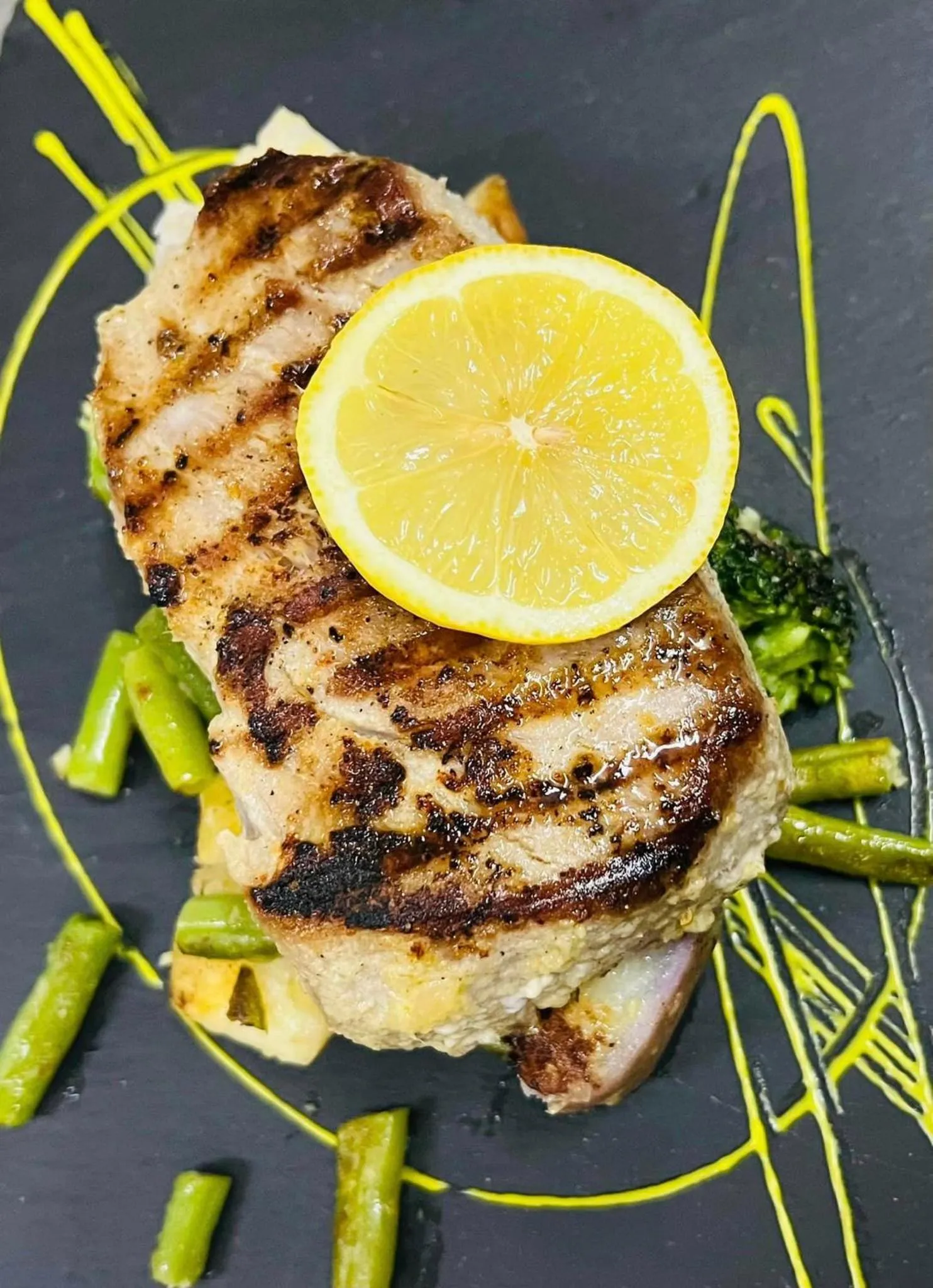 Restaurant/places to eat in Blue Marlin Hotel