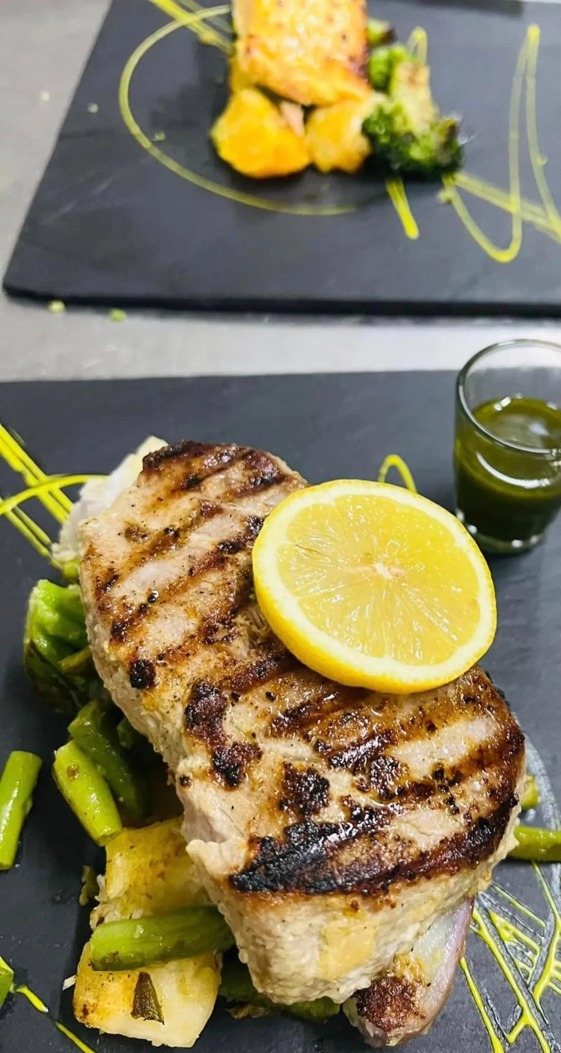 Restaurant/places to eat in Blue Marlin Hotel