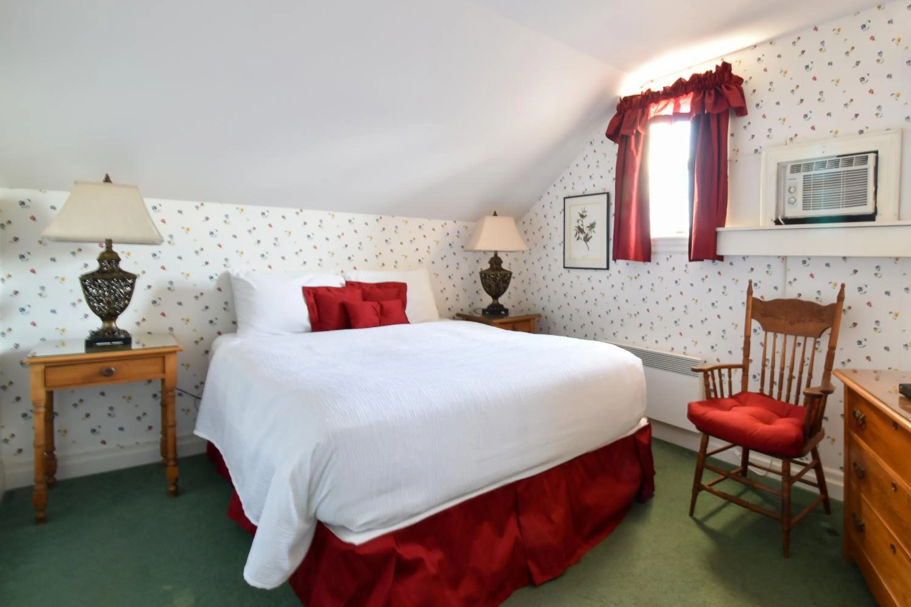 Bed in The Waring House