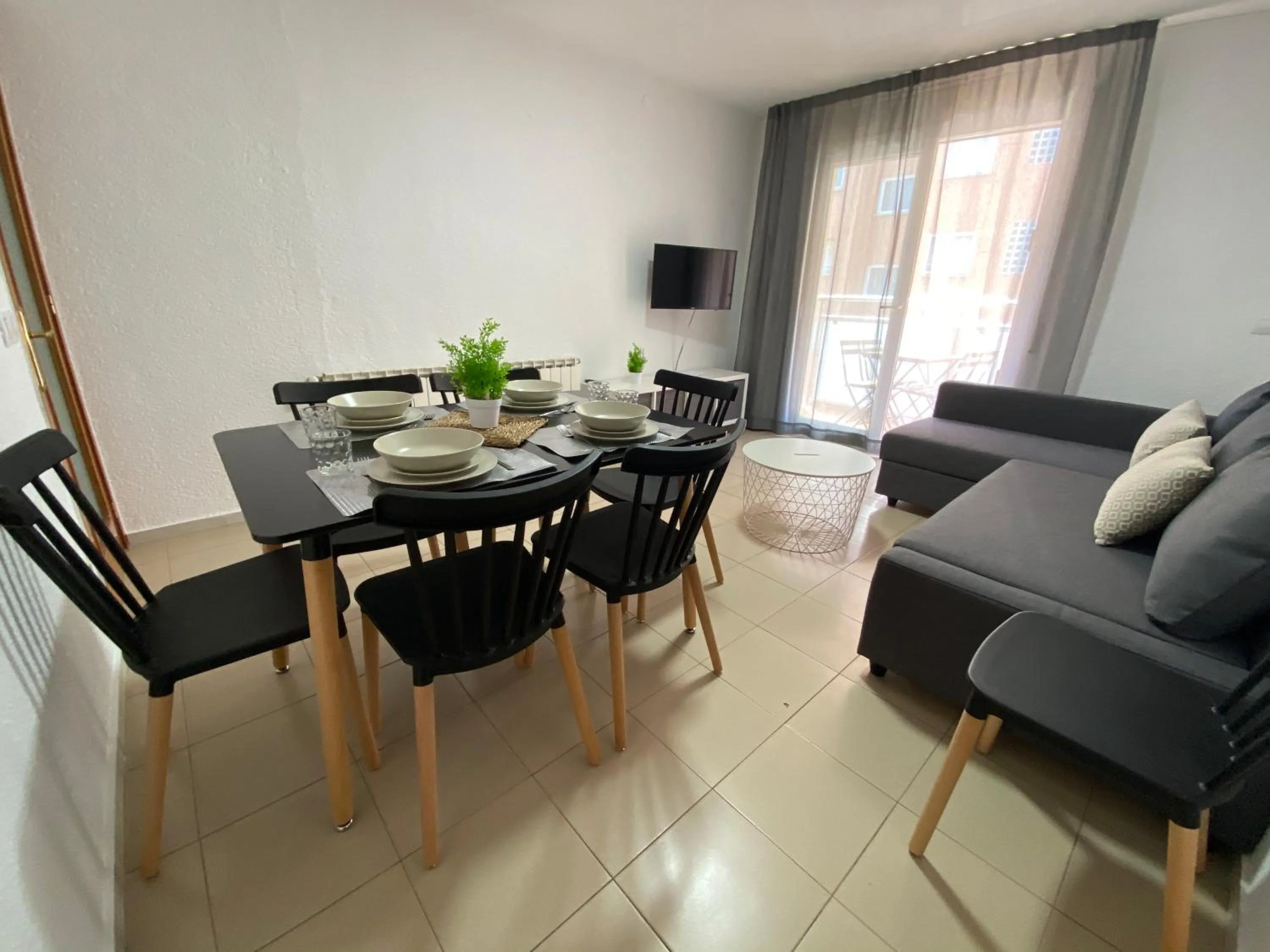 Dining area in Apartamentos AR Isern