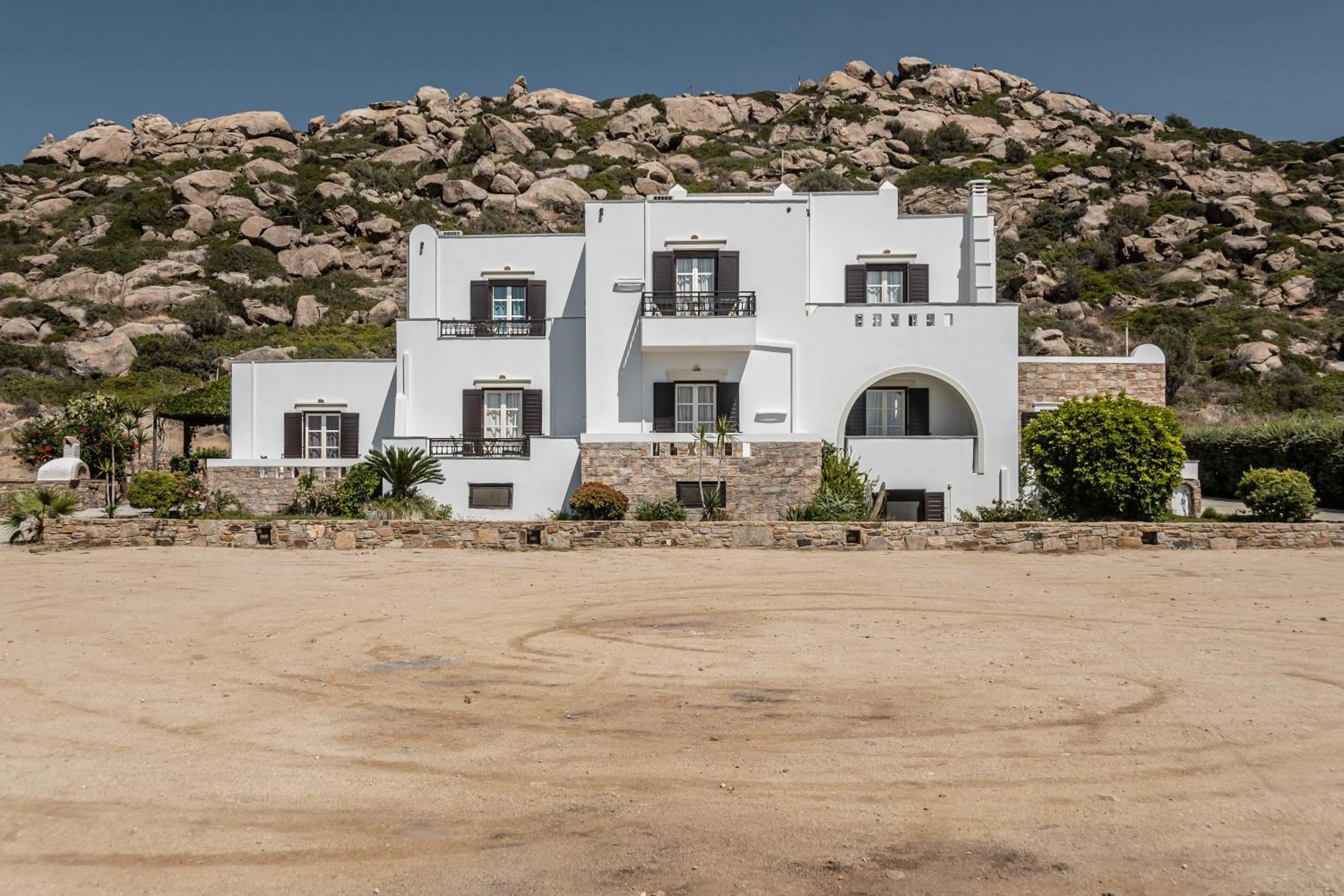 Property building in Zefyros Studios