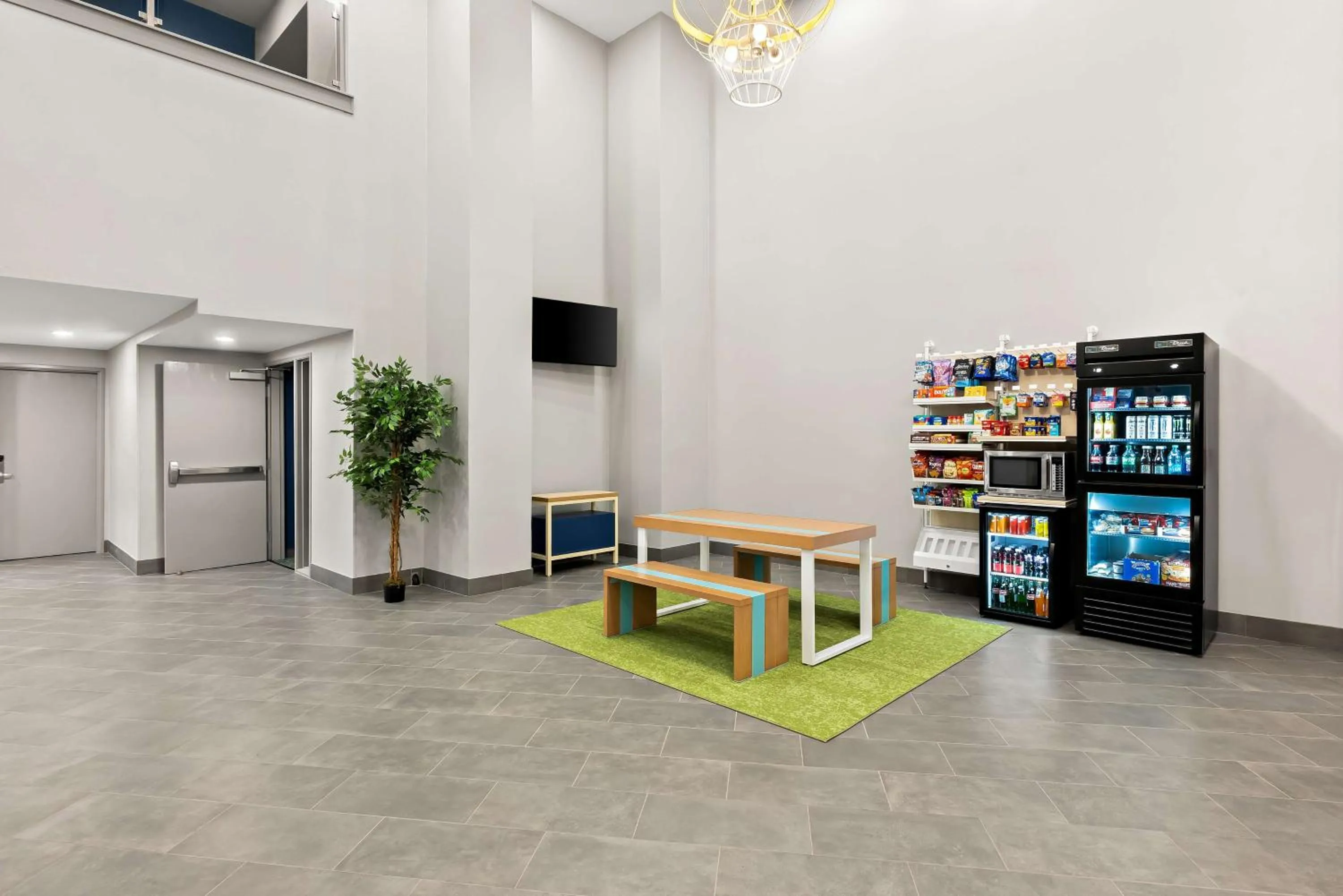 Lobby or reception in Spark by Hilton Newest Hotel in Williams CA