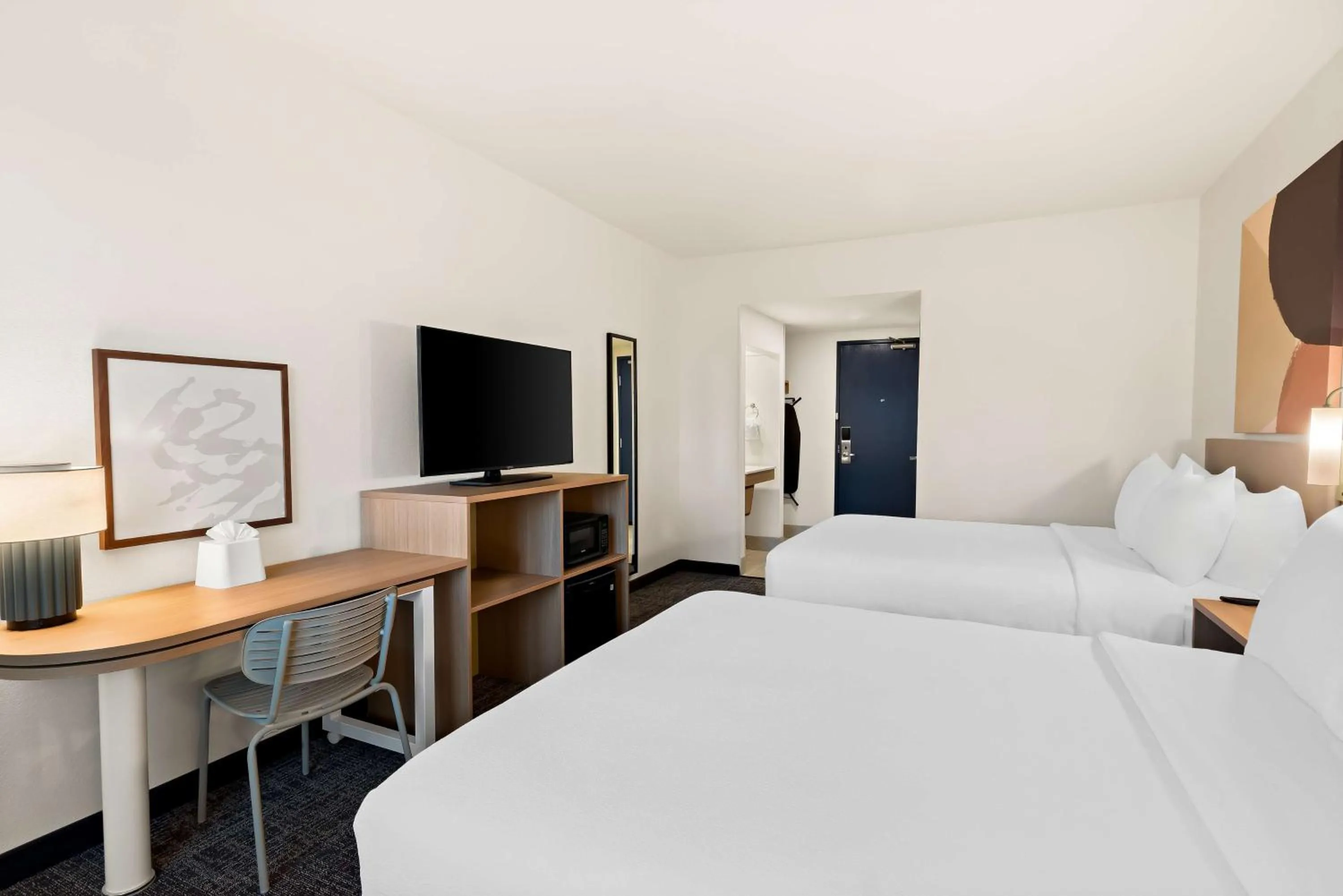 Photo of the whole room, Bed in Spark by Hilton Newest Hotel in Williams CA