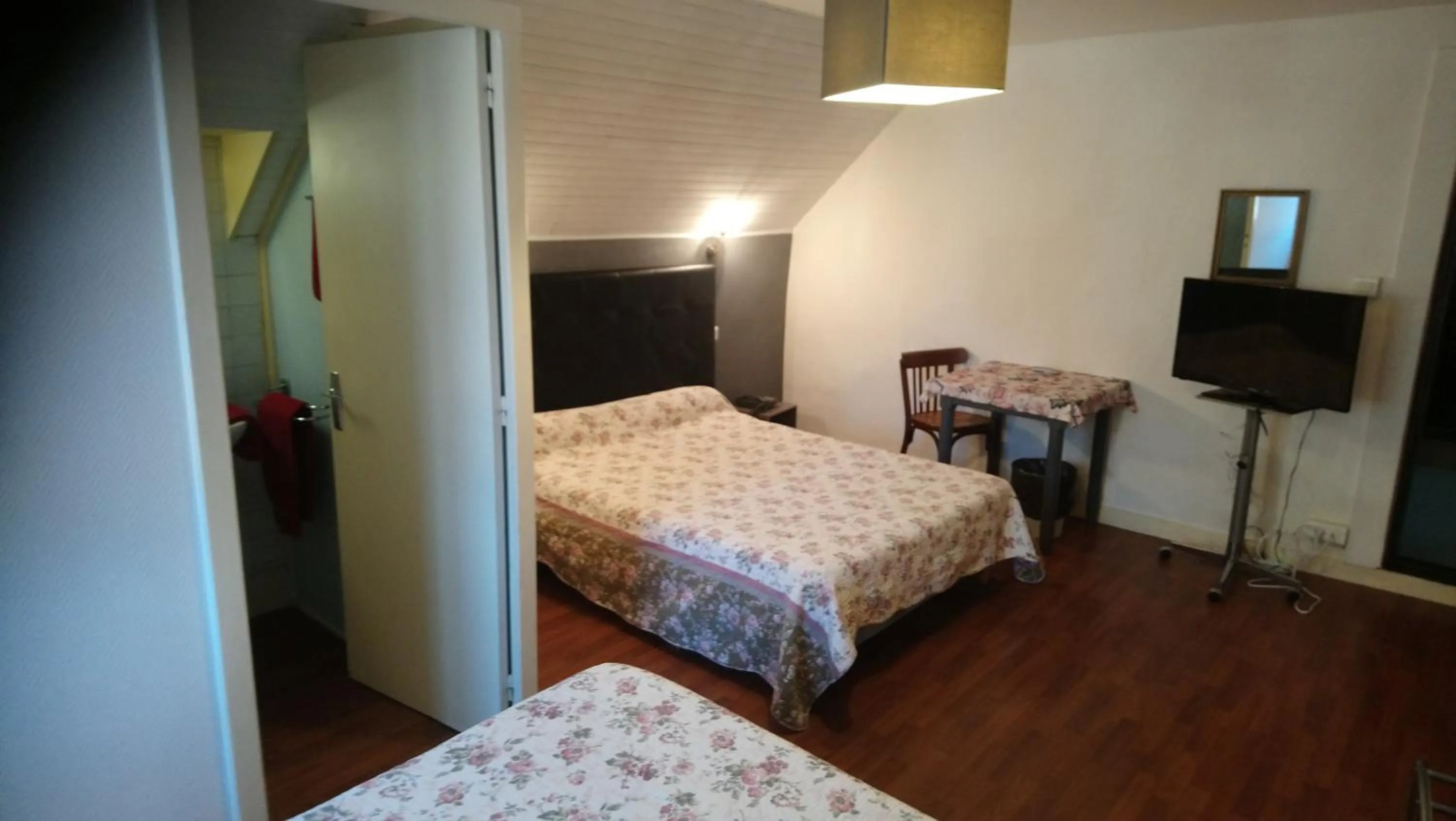 Bed in Hotel de la Poste