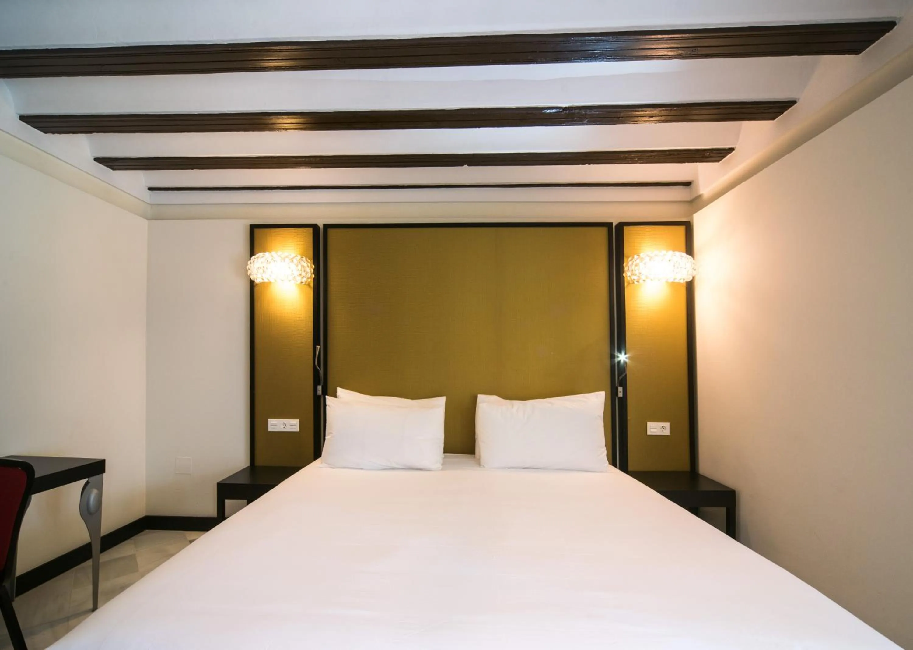 Photo of the whole room, Bed in Hotel Palacio Marqués de Arizón
