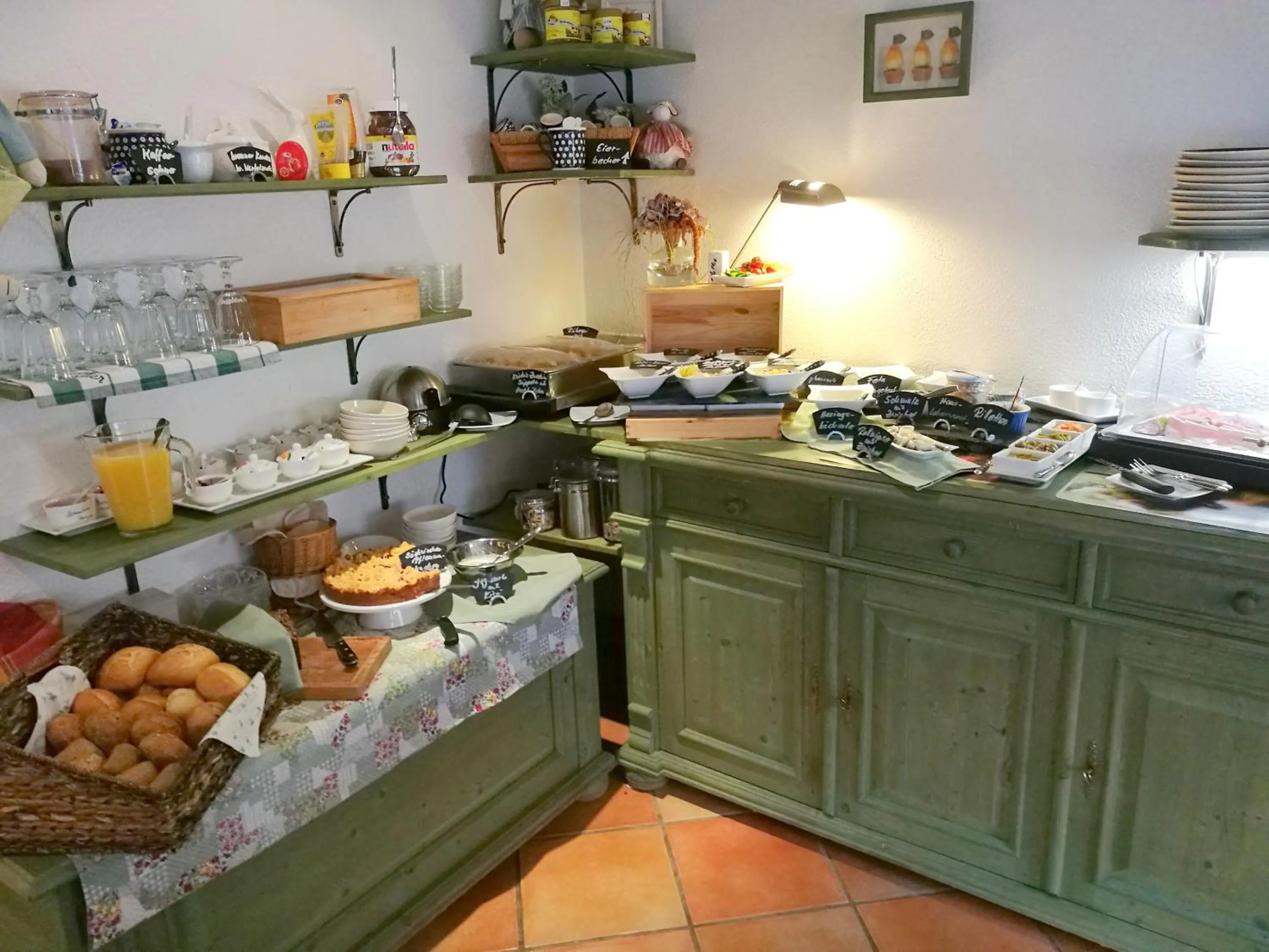 Buffet breakfast in Elbhangzimmer Dresden