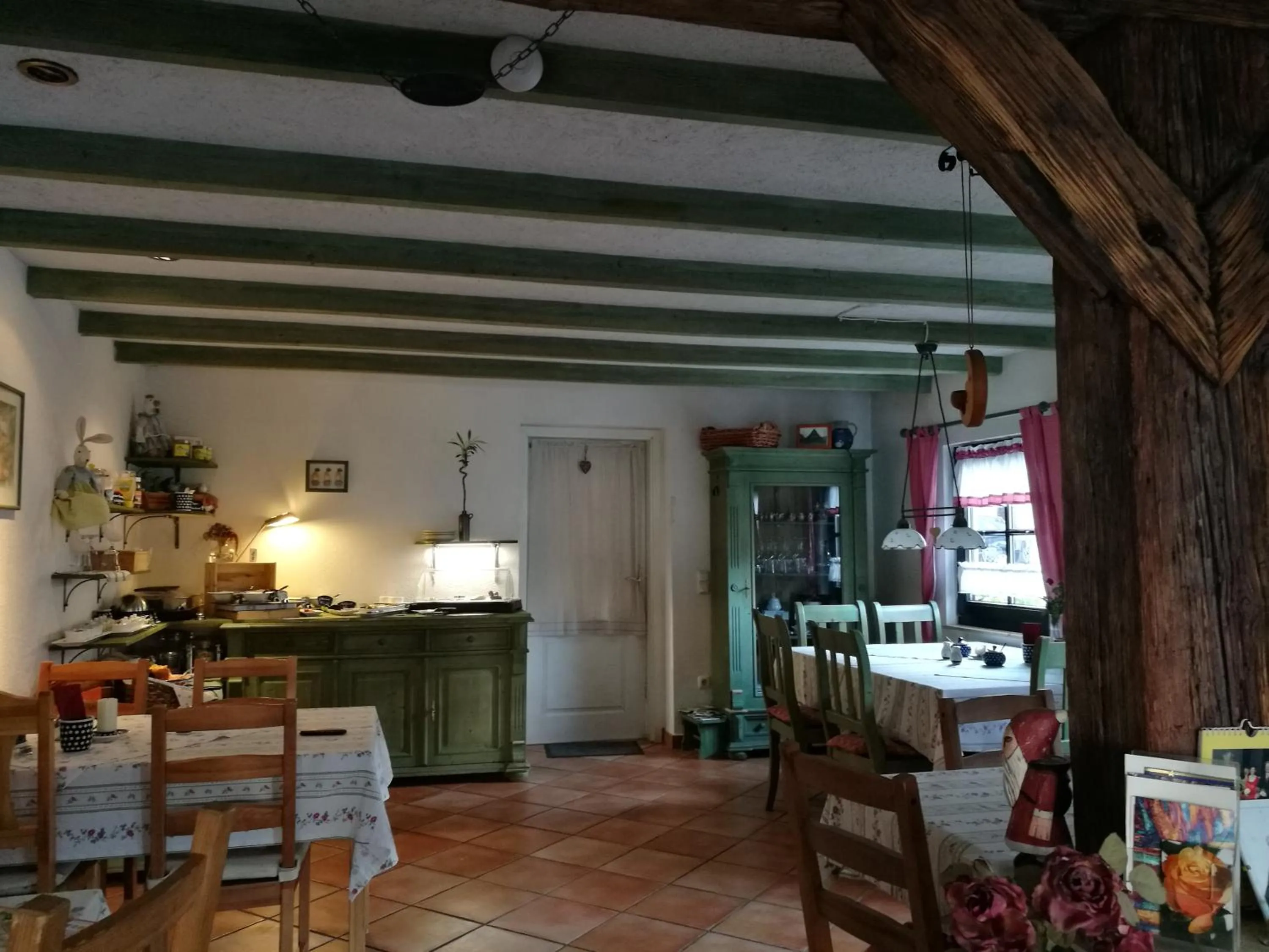 Area and facilities in Elbhangzimmer Dresden