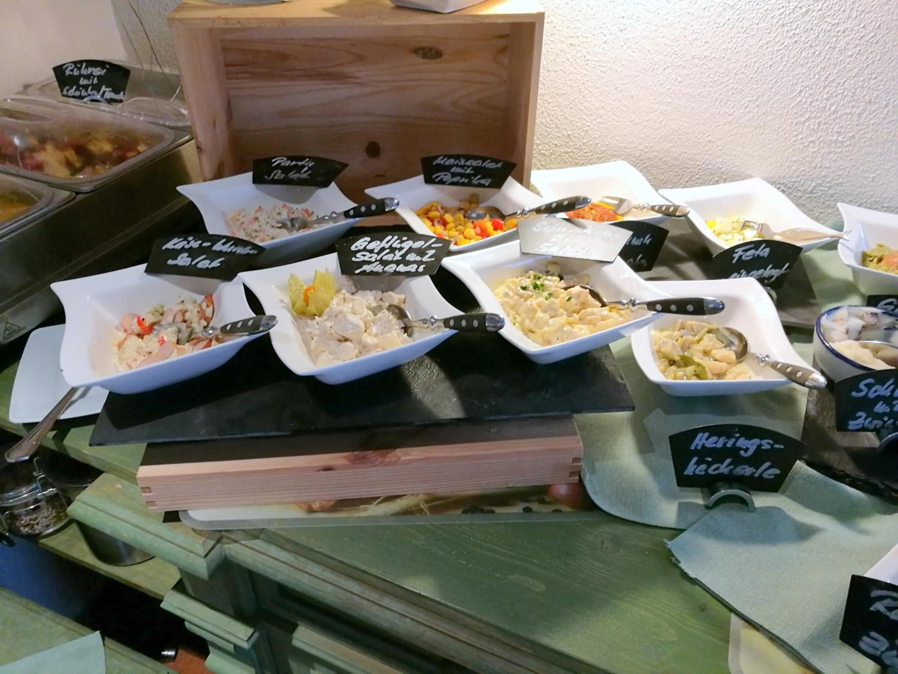 Buffet breakfast in Elbhangzimmer Dresden