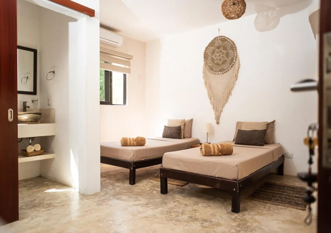 Photo of the whole room in Villa Los Mangles Boutique Hotel