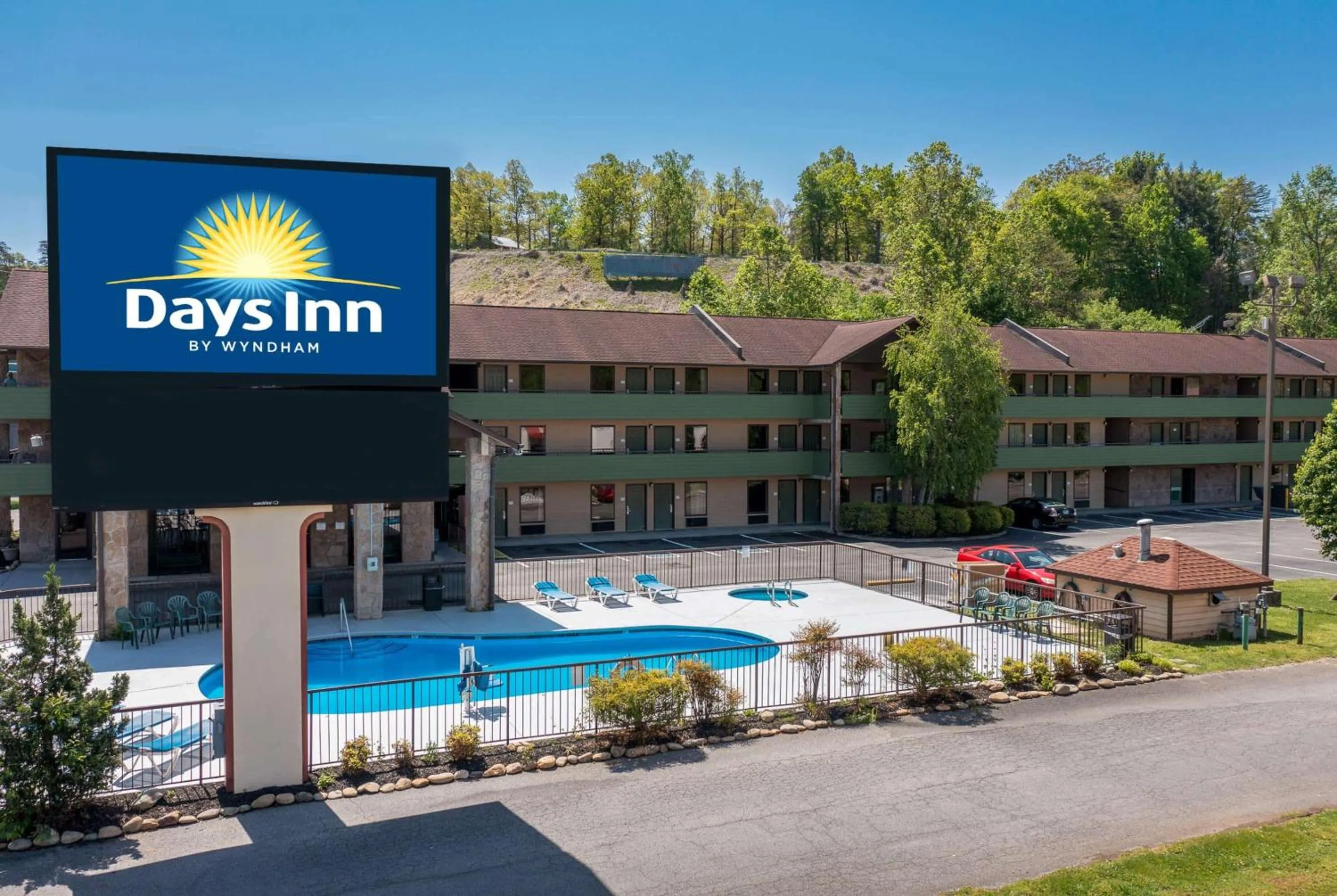 Property building in Days Inn By Wyndham Pigeon Forge South