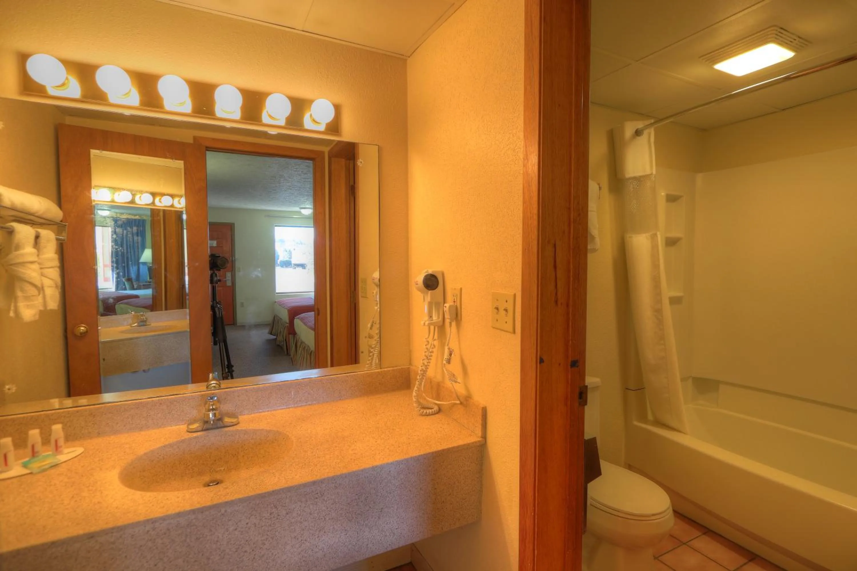 Bathroom in Days Inn By Wyndham Pigeon Forge South