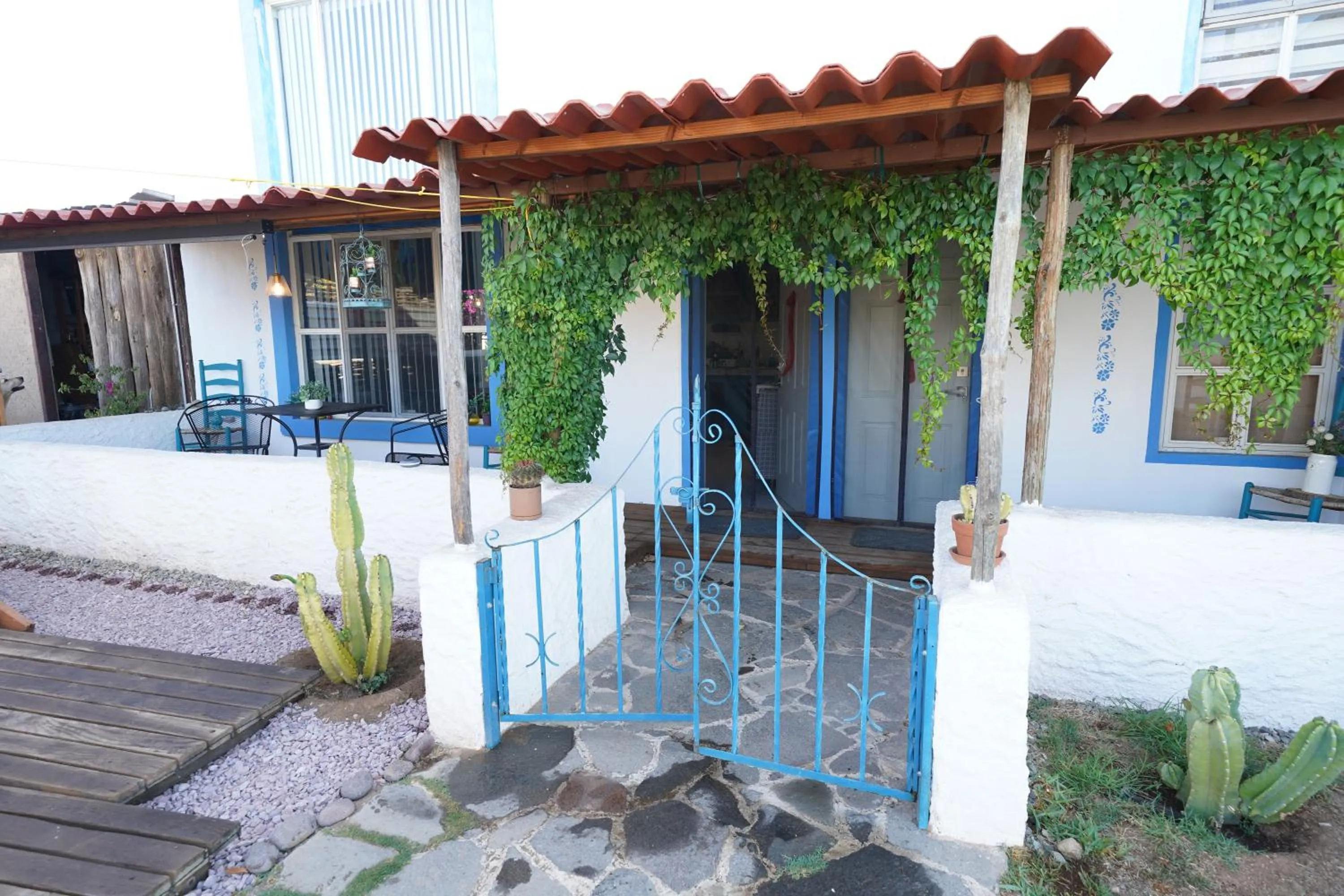 Property building in Santerra, Valle de Guadalupe