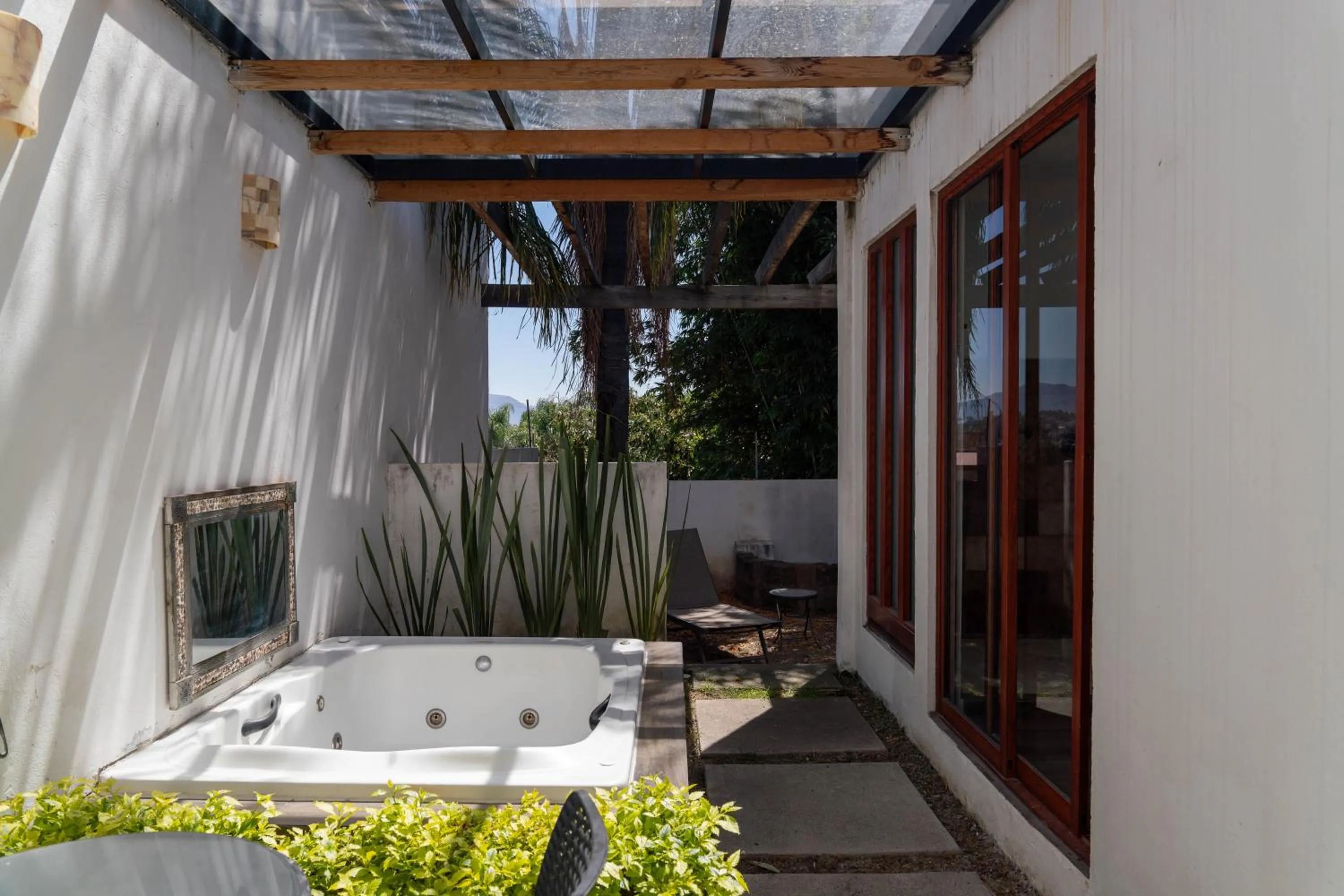 Hot Tub in Río Tinto Hotel Boutique