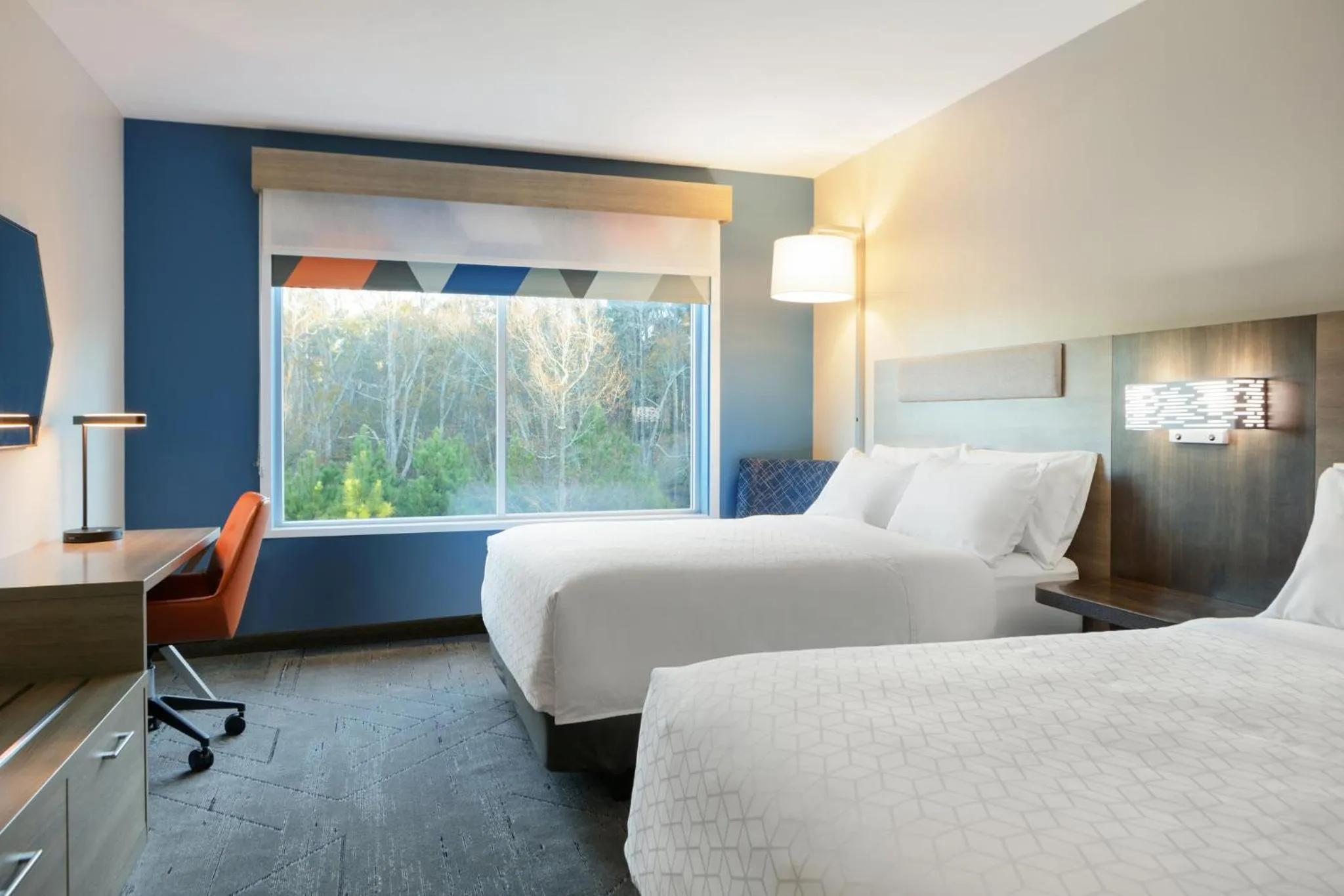 Photo of the whole room, Bed in Holiday Inn Express Richmond-Brandermill-Hull Street by IHG