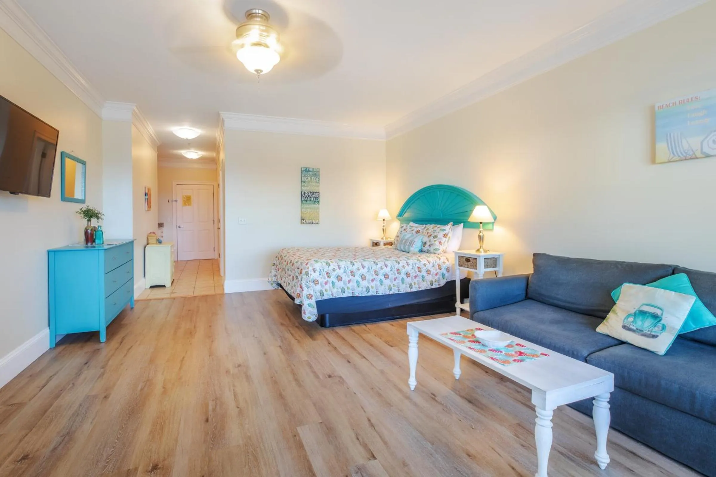 Bed in Atlantic Breeze Suites