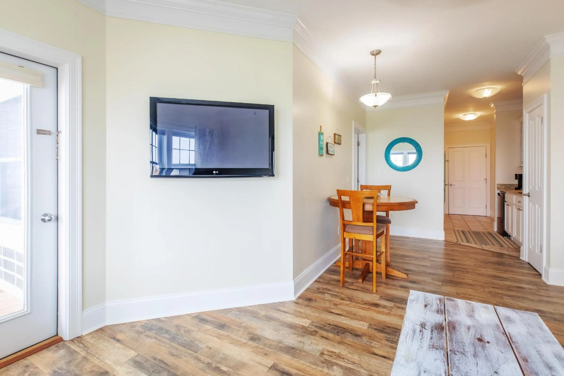 Atlantic Breeze Suites