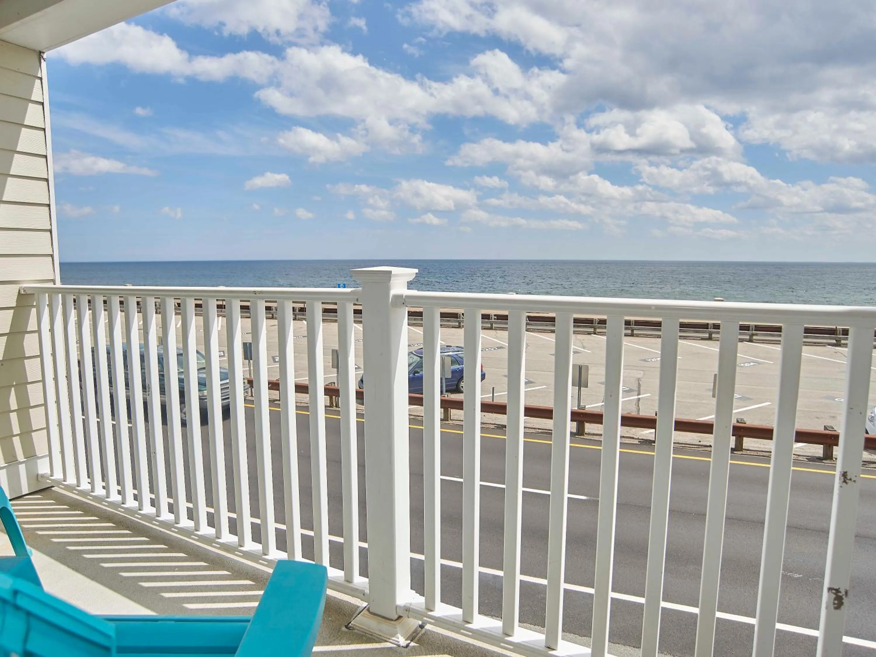 Atlantic Breeze Suites