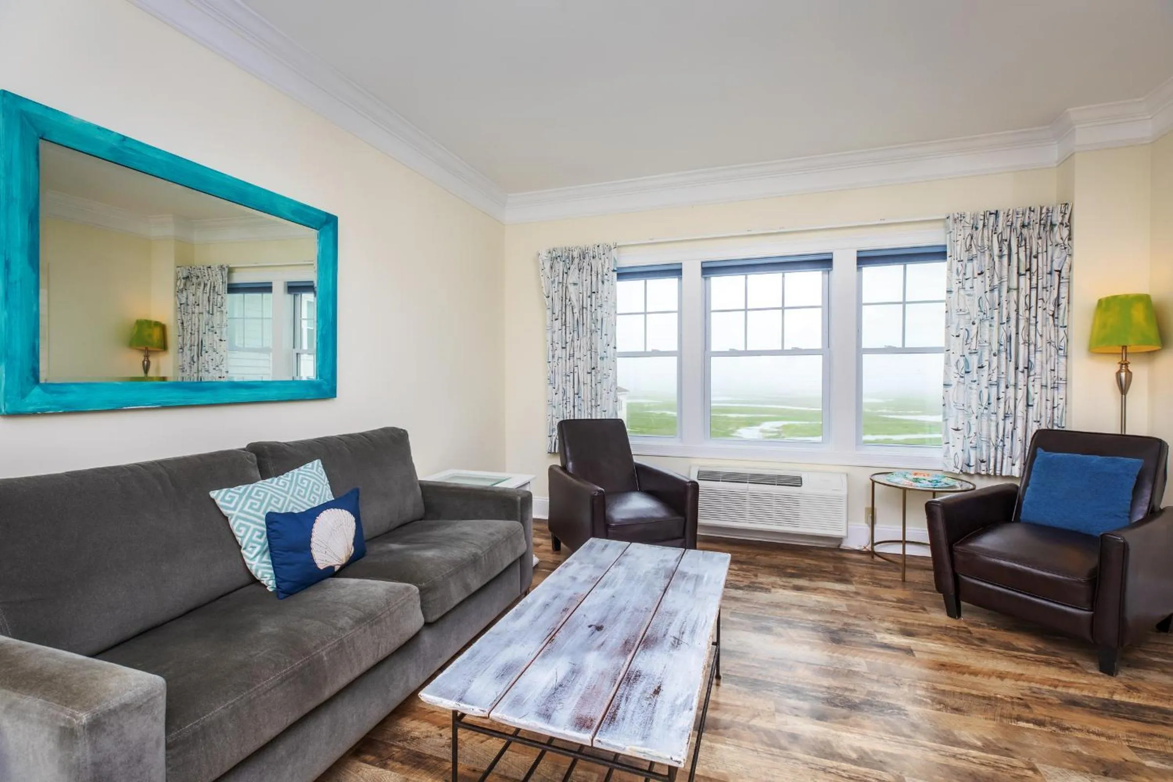 Atlantic Breeze Suites