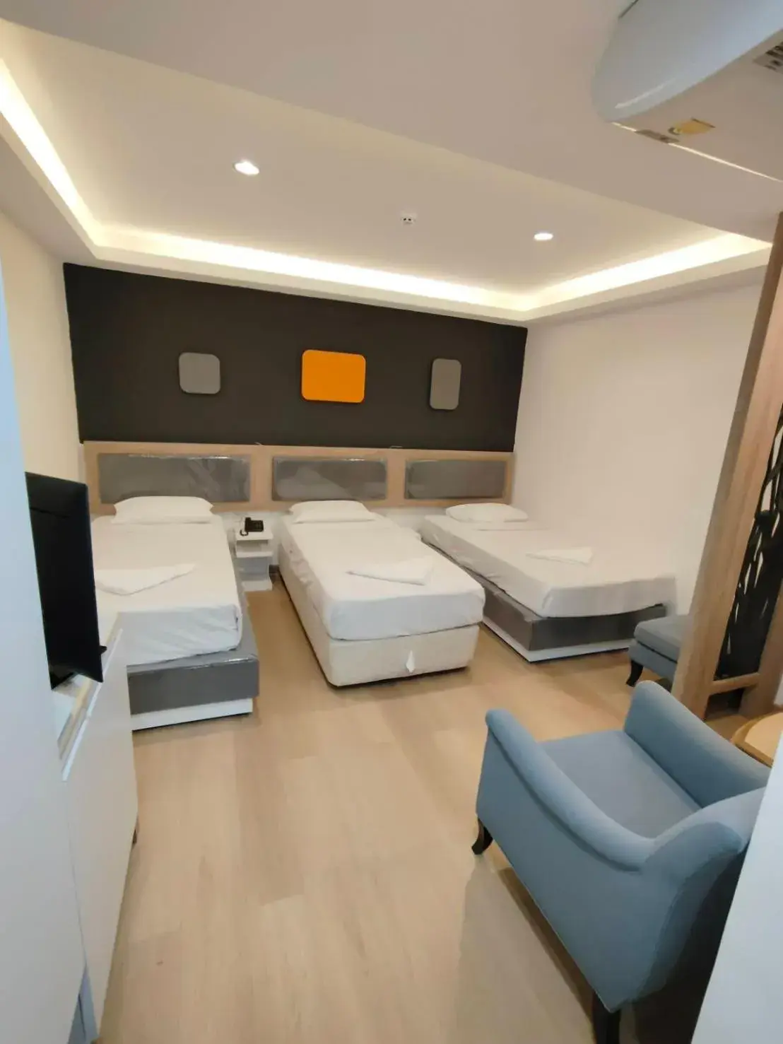 Triple Room in Royal Garden Home Hotel Triple Room in Royal Garden Home Hotel