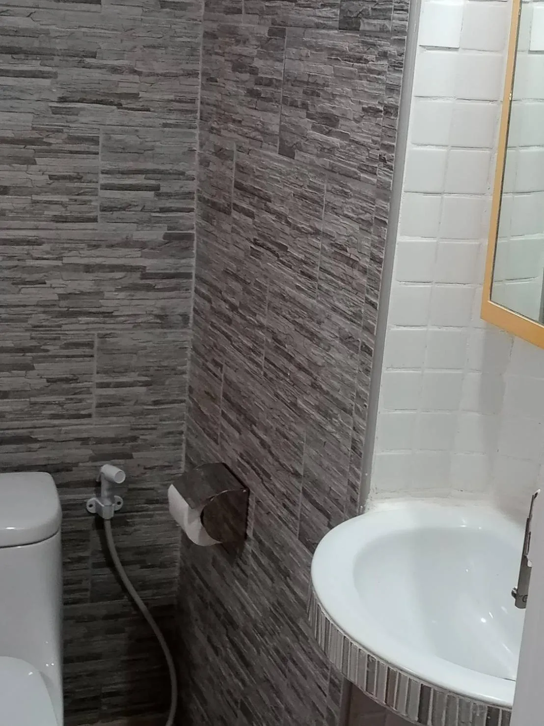 Bathroom in Royal Garden Home Hotel