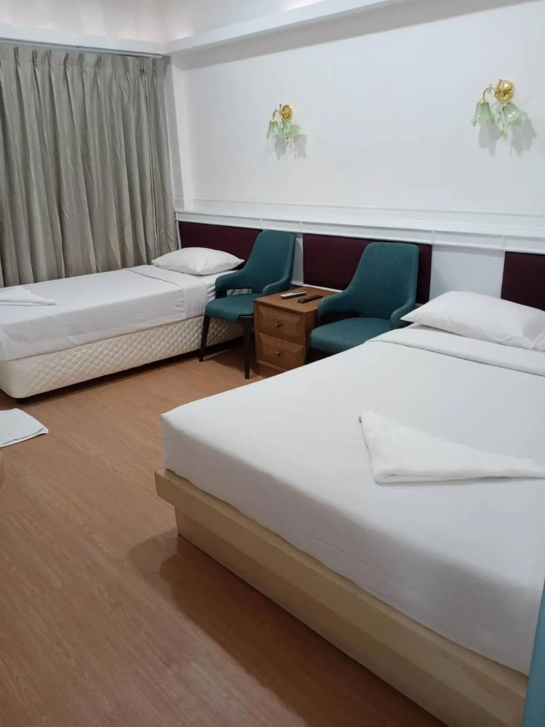 View (from property/room), Bed in Royal Garden Home Hotel