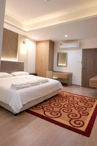 Royal Garden Home Hotel