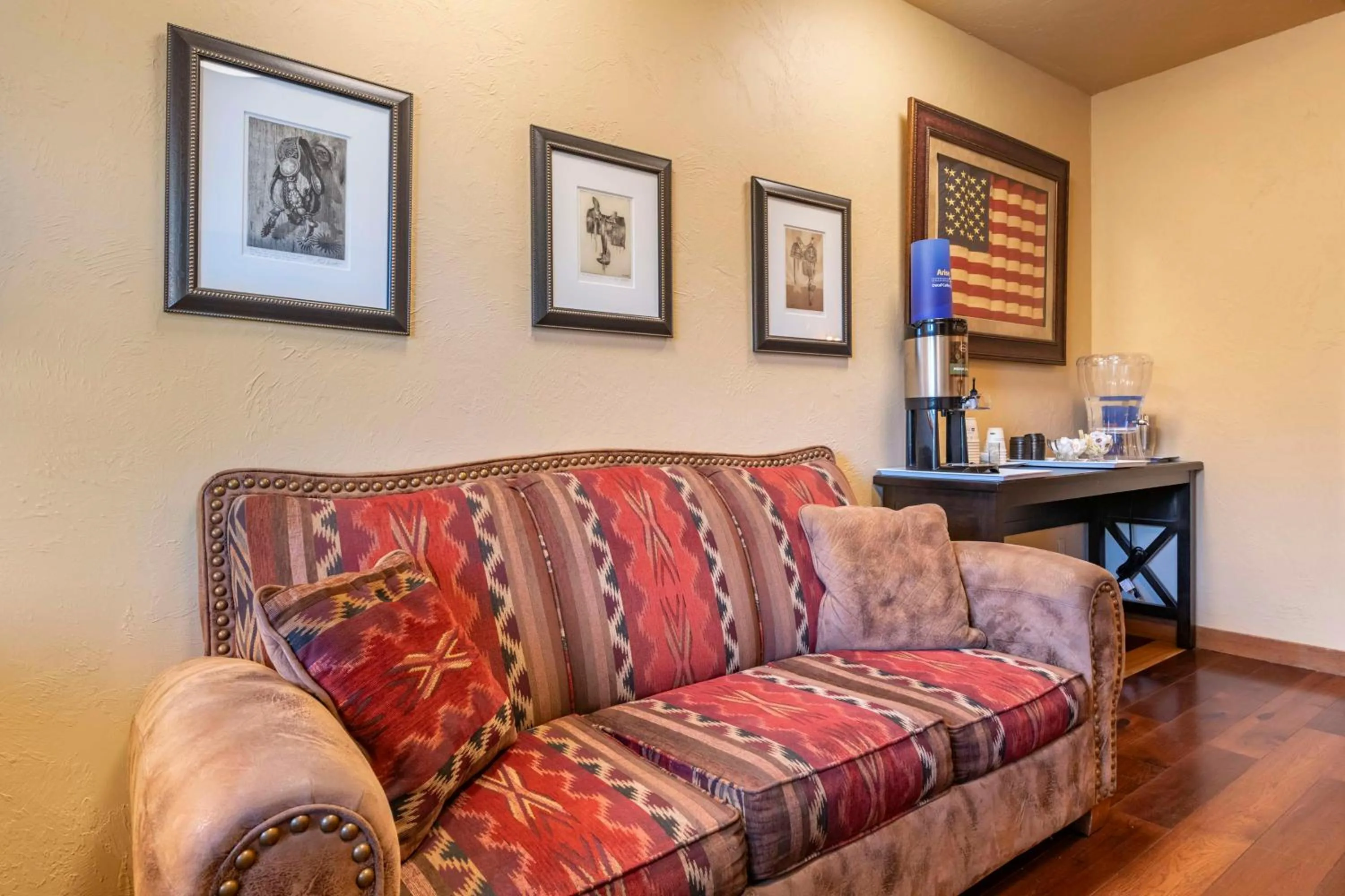 Lobby or reception in Best Western Devils Tower Inn