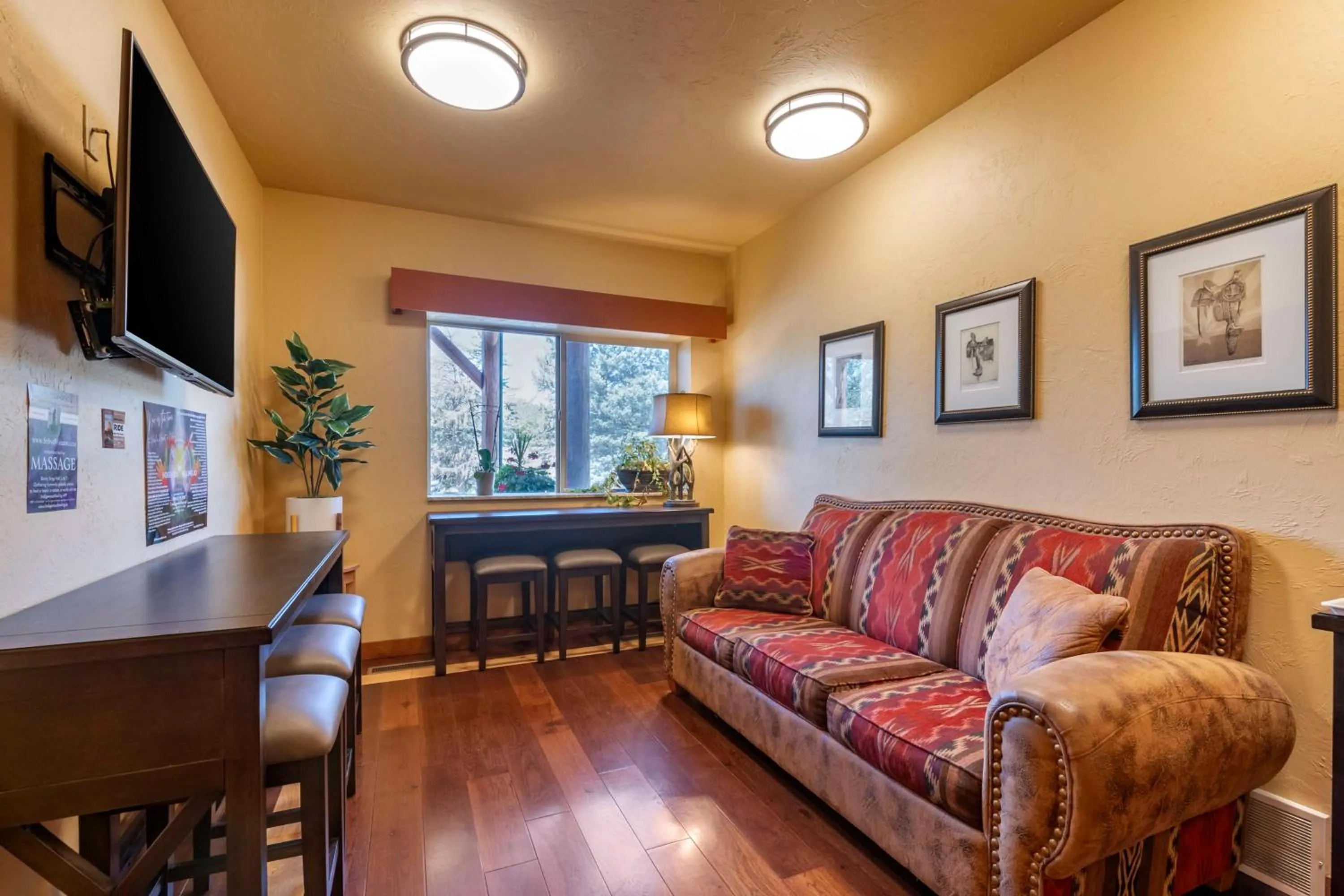 Lobby or reception in Best Western Devils Tower Inn