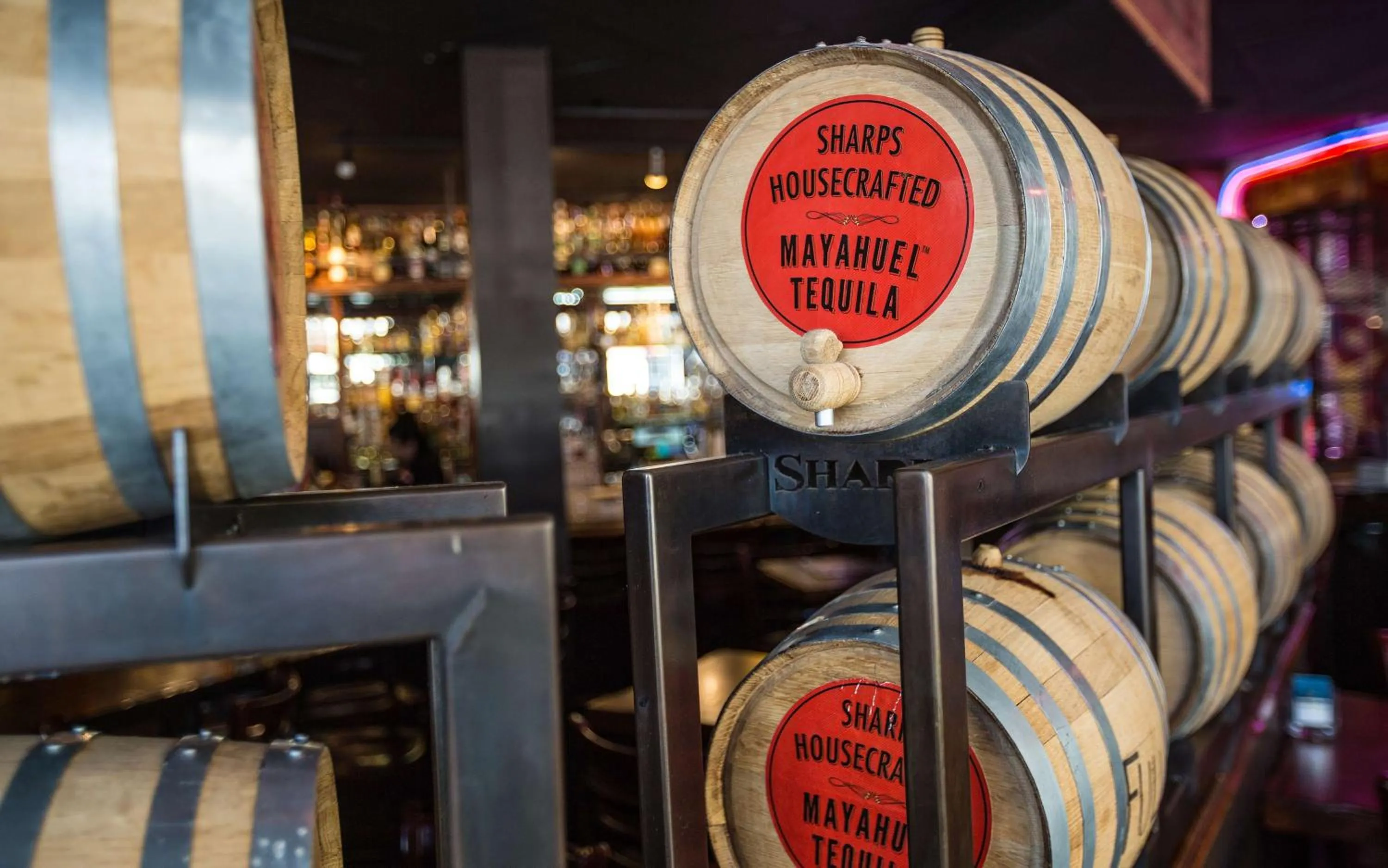 Restaurant/places to eat in Coast Gateway Hotel