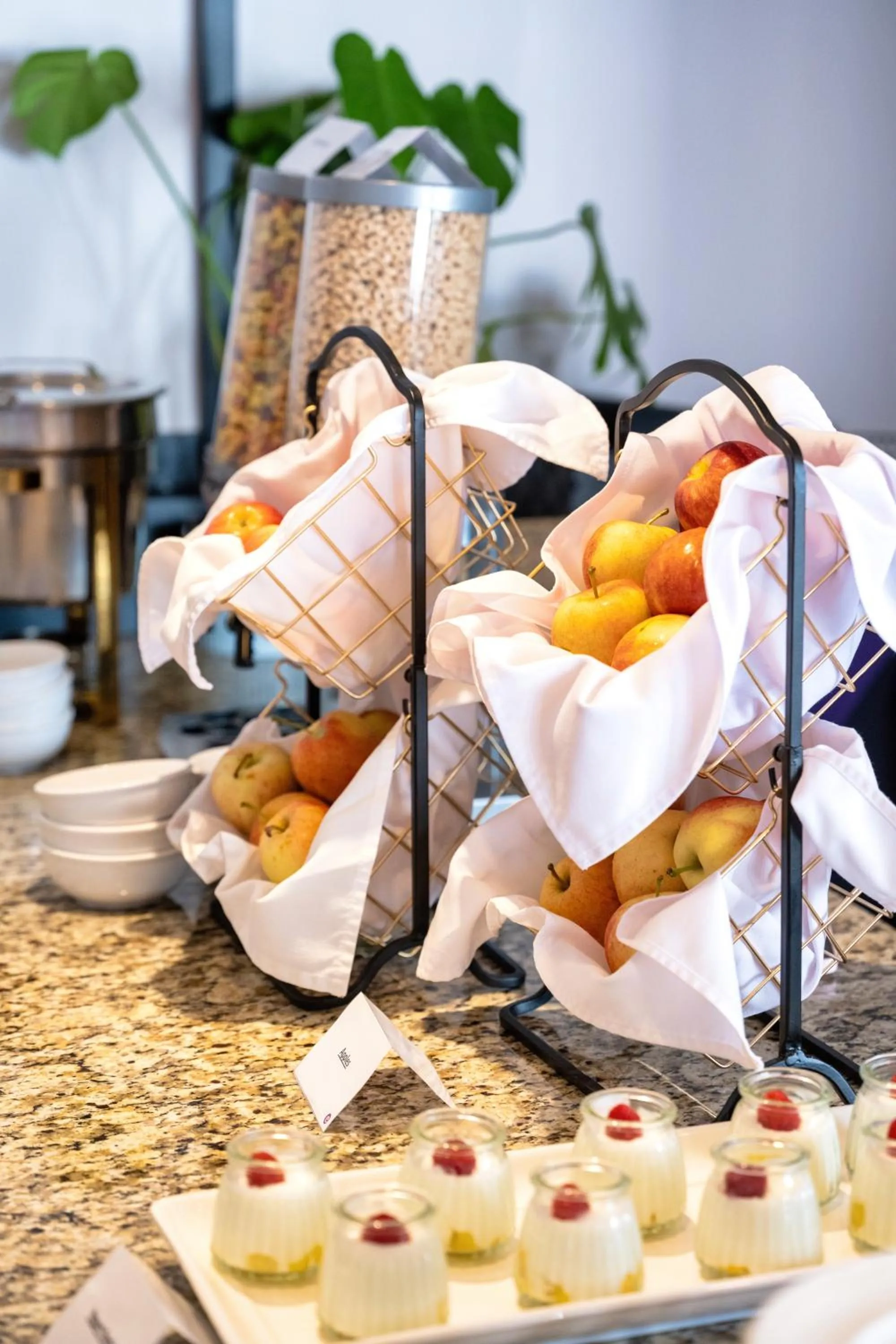 Breakfast in Coast Discovery Inn