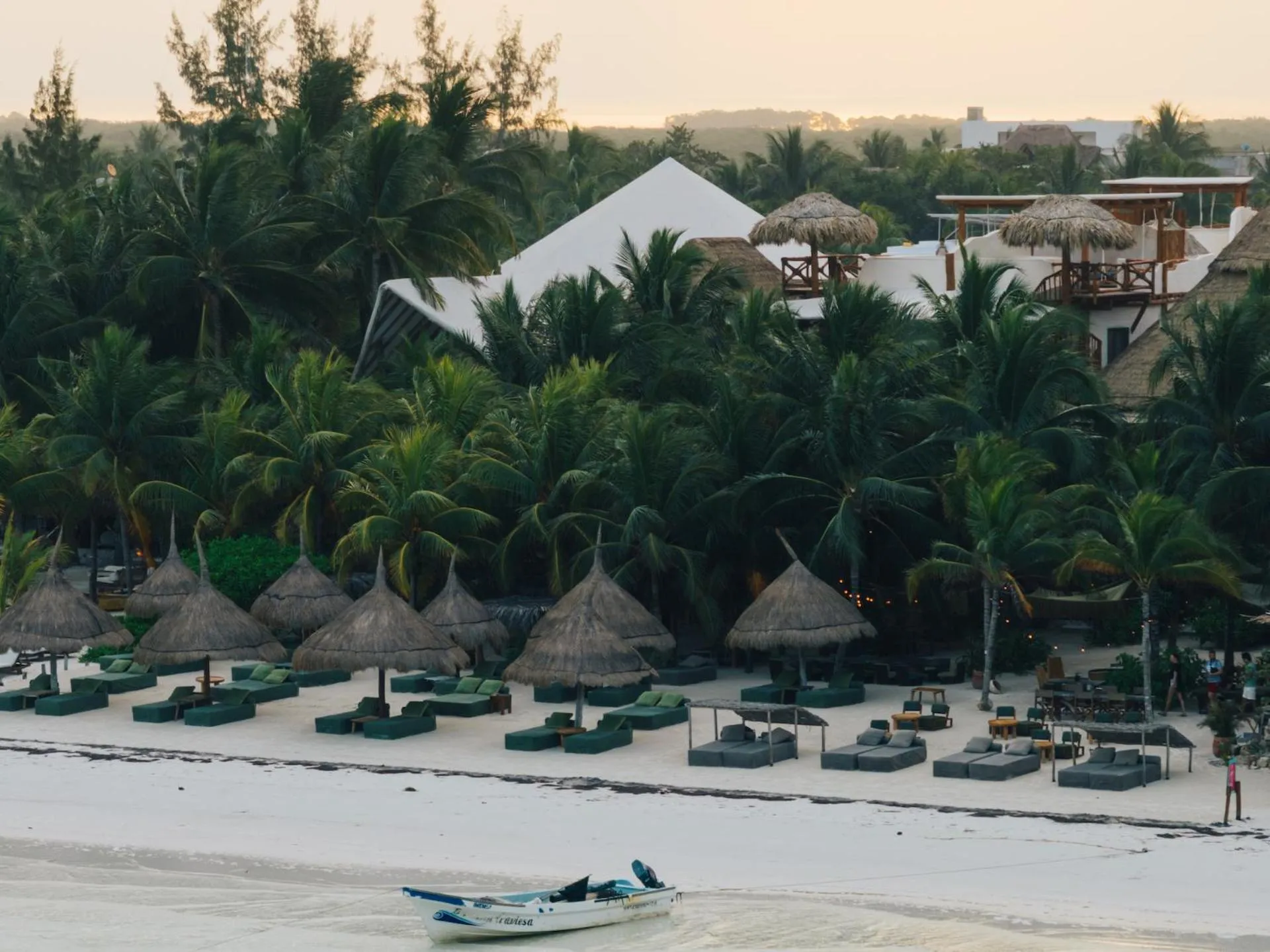 Casa Las Tortugas Petit Beach Hotel & Spa