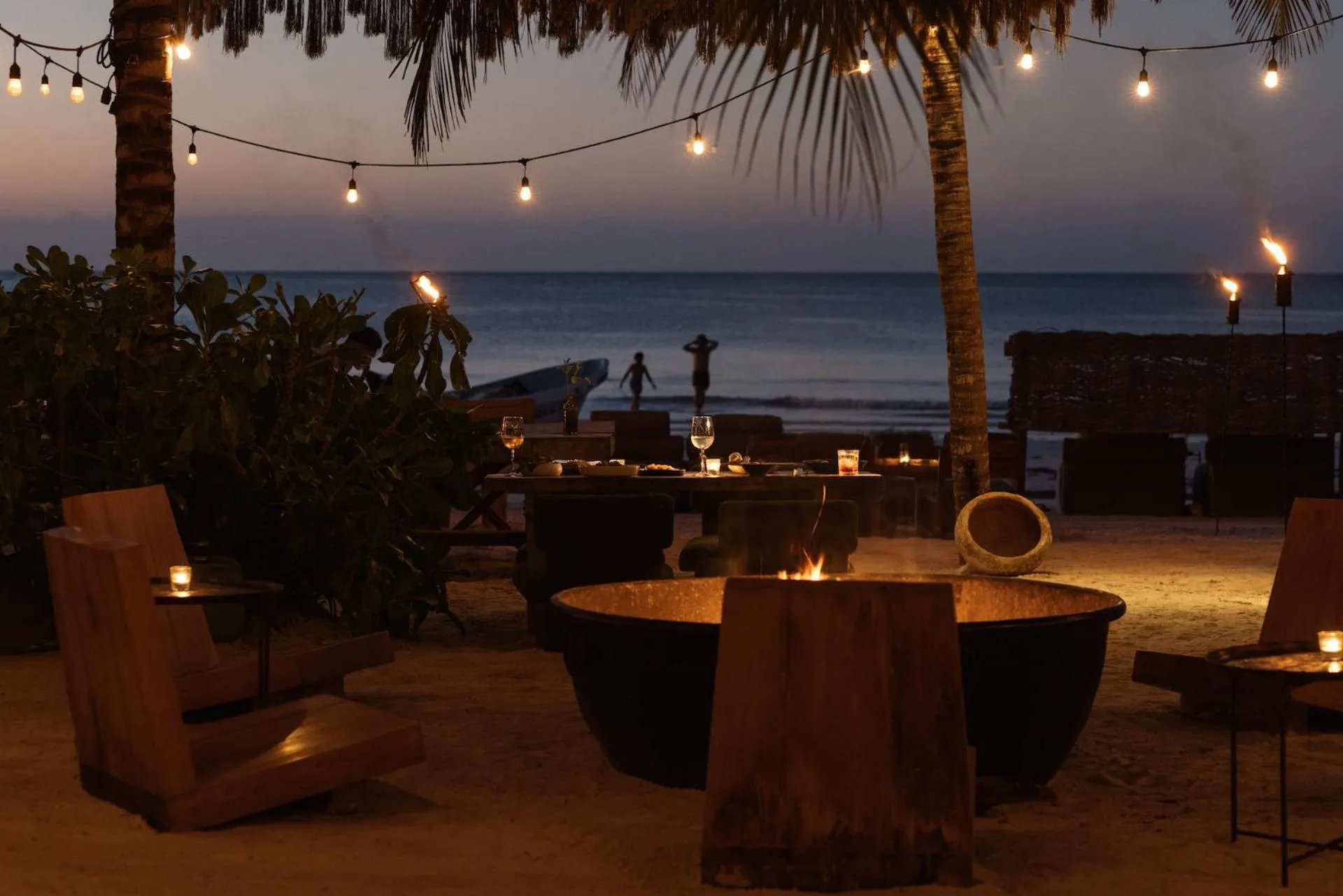 Restaurant/places to eat in Casa Las Tortugas Petit Beach Hotel & Spa