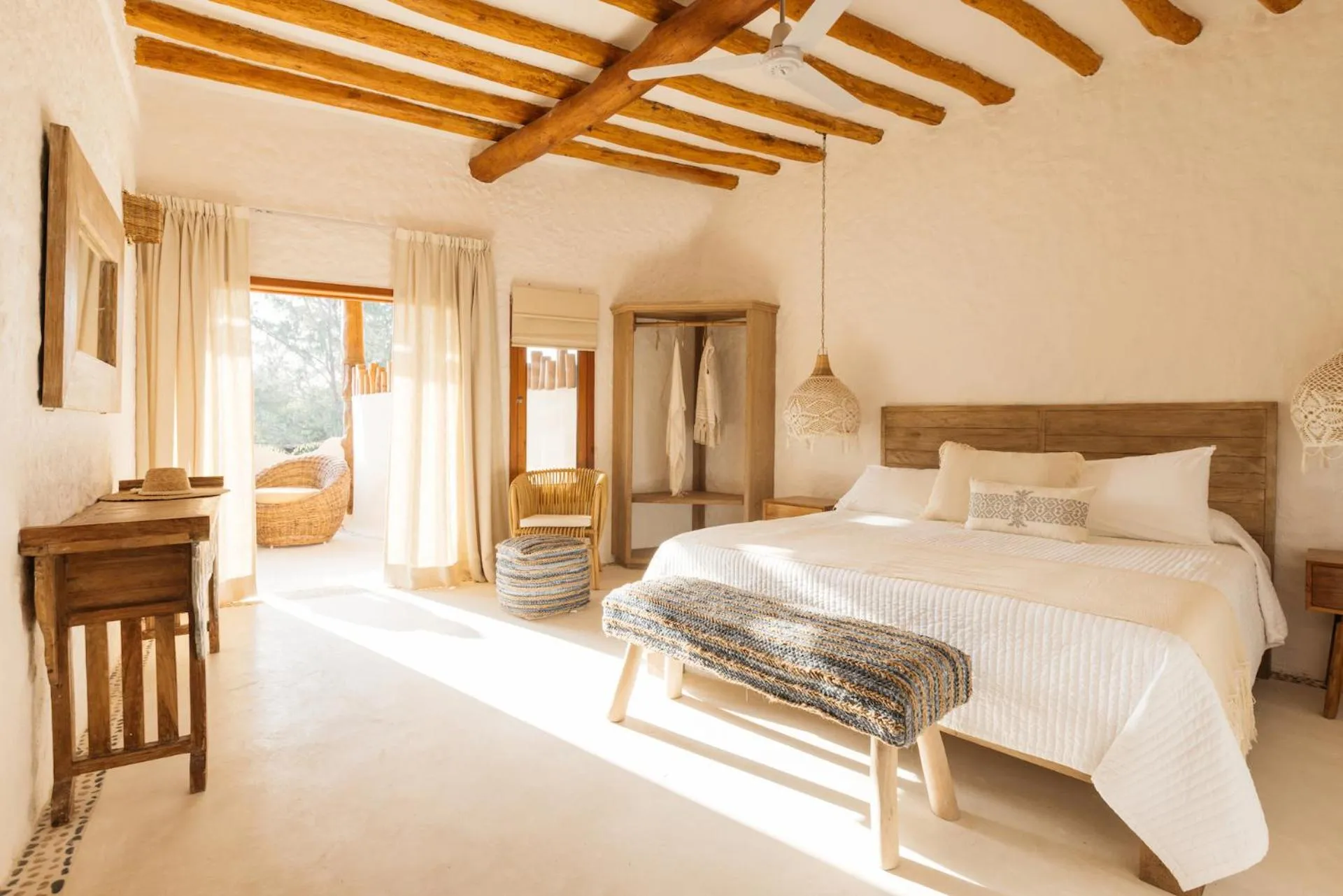 Bed in Casa Las Tortugas Petit Beach Hotel & Spa