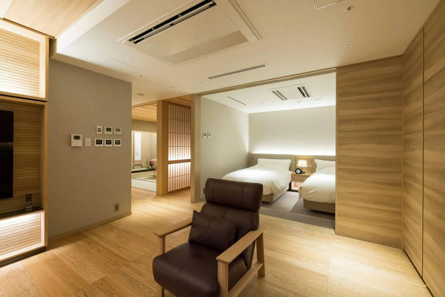 Photo of the whole room, Bed in Kinzan