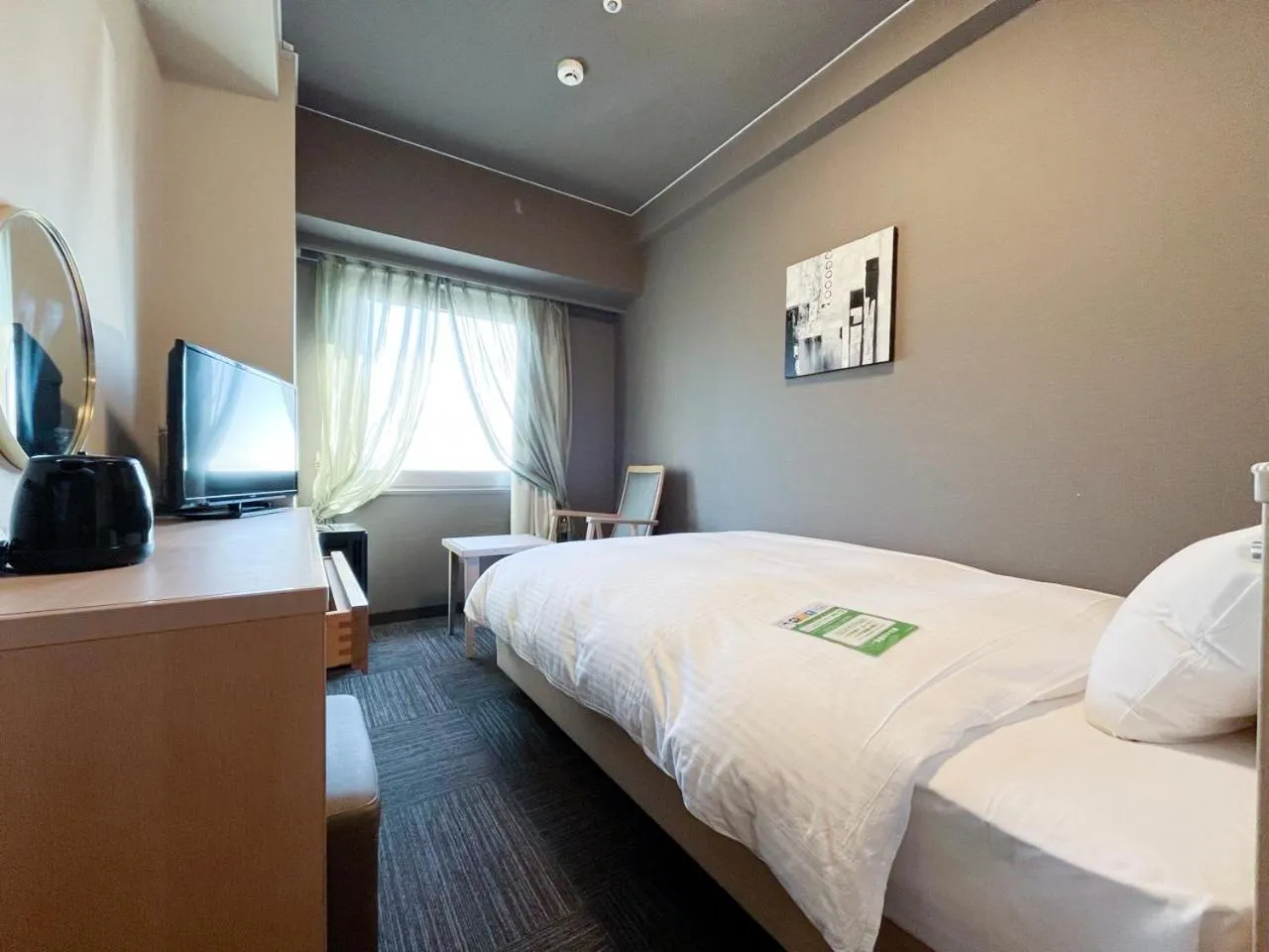 Photo of the whole room, Bed in Hotel Route-Inn Tokyo Asagaya