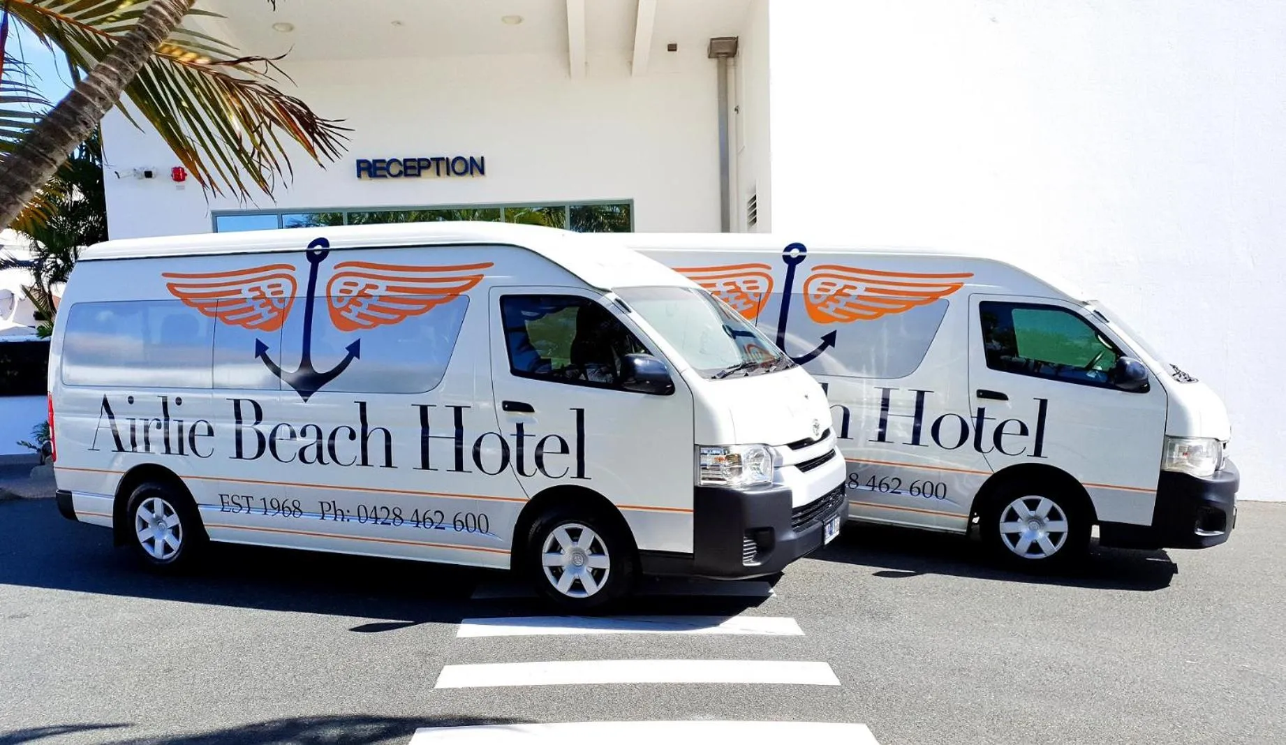 Facade/entrance in Airlie Beach Hotel